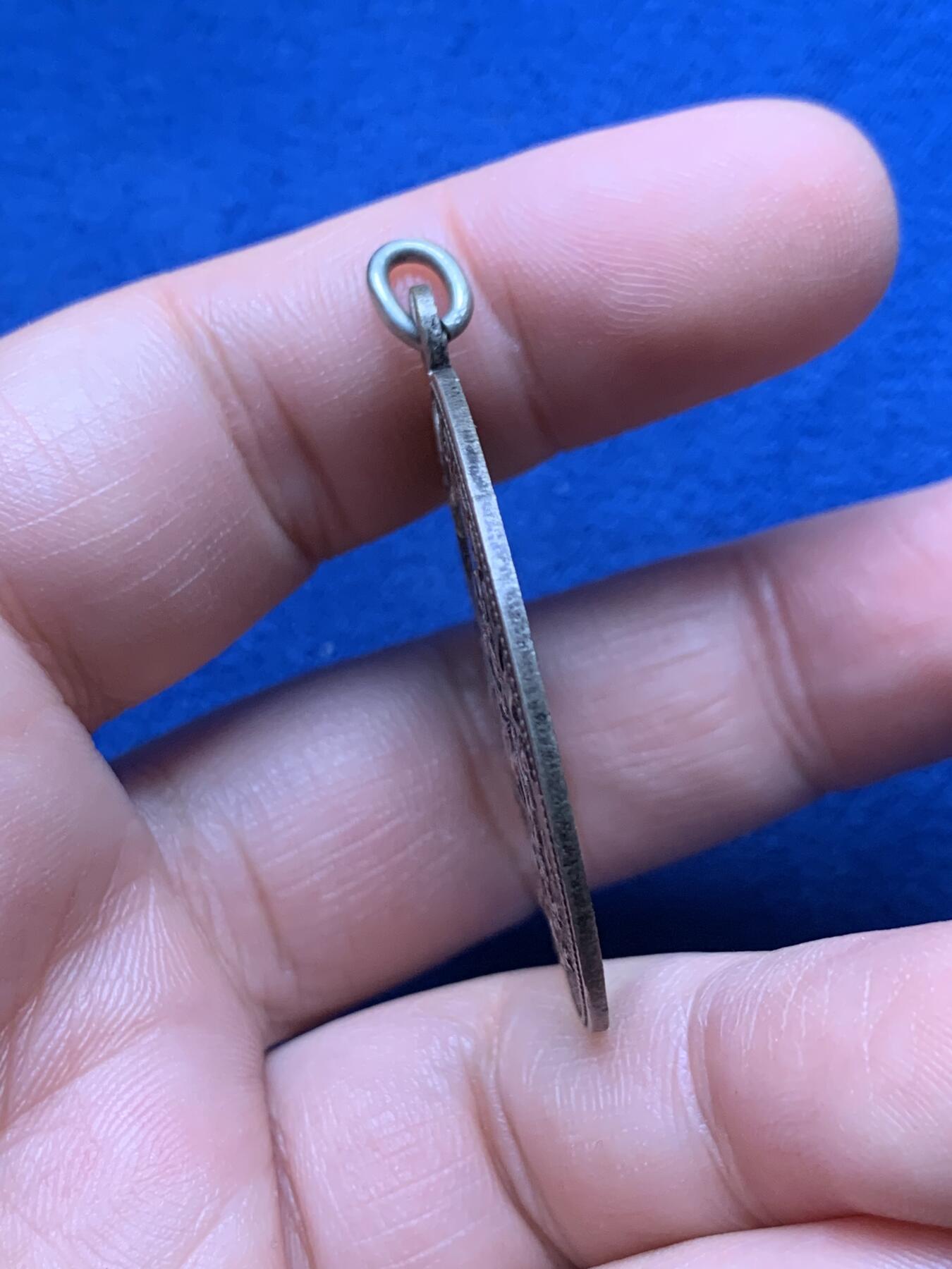 《竞宝斋》第440场 周日，周一，周二 3场连拍 （全场包邮） 匈牙利圣乔治屠龙镀银纪念章，13.35g，37.7mm