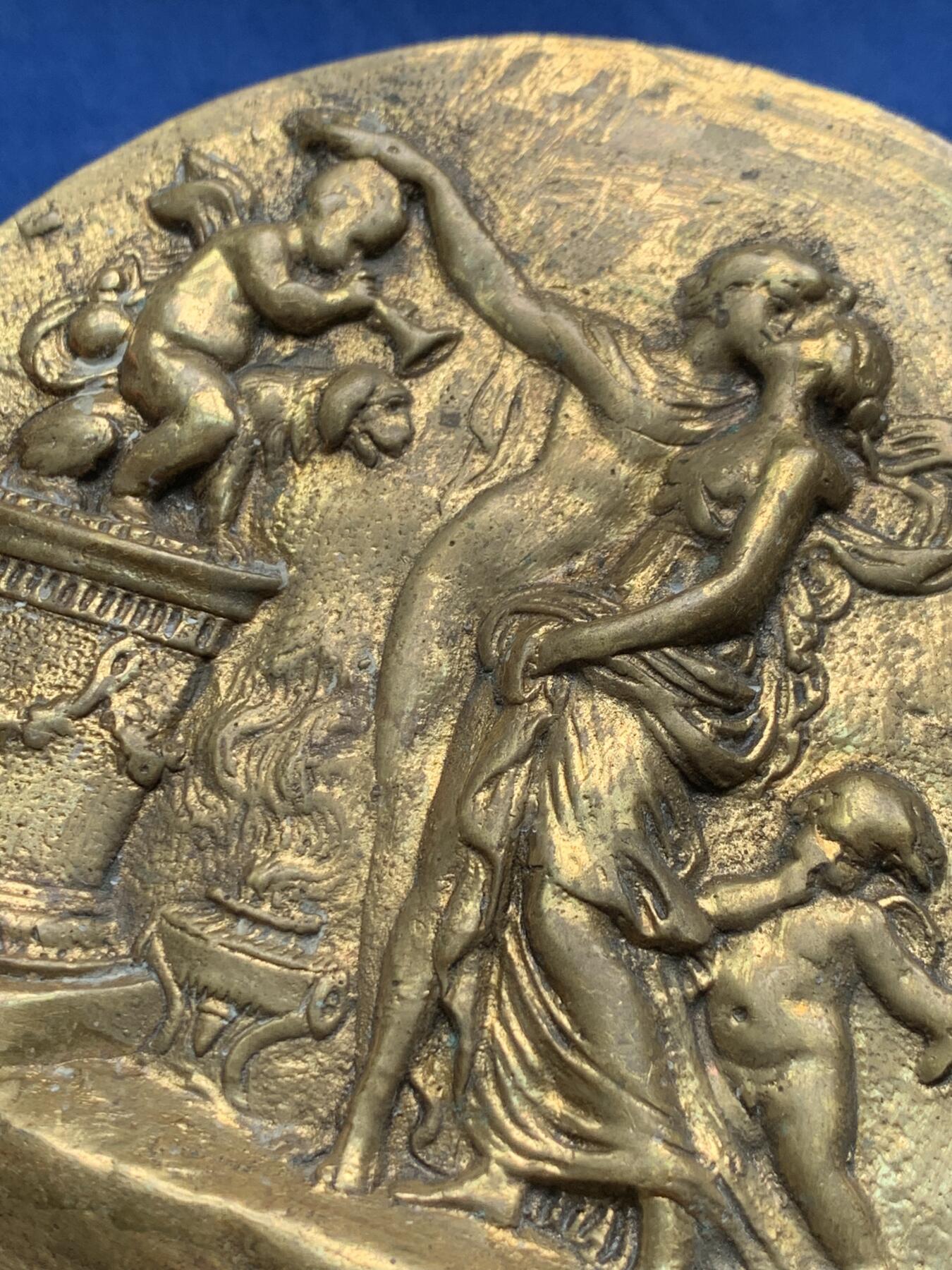 《竞宝斋》第440场 周日，周一，周二 3场连拍 （全场包邮） 法国爱情结婚纪念大铜章 非常少见的爱情牌匾 直径12.7cm 重量328.2g