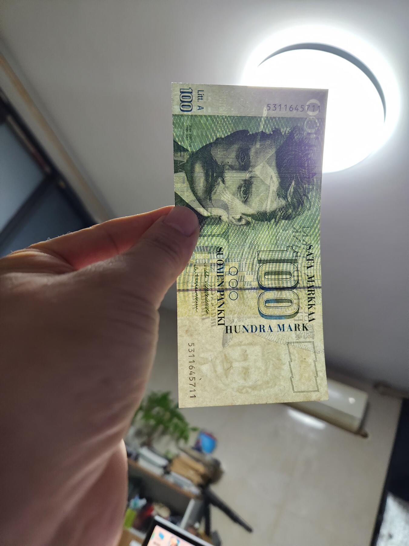 11月21号晚上8点 外国纸币自动截拍第61场 芬兰100极美品