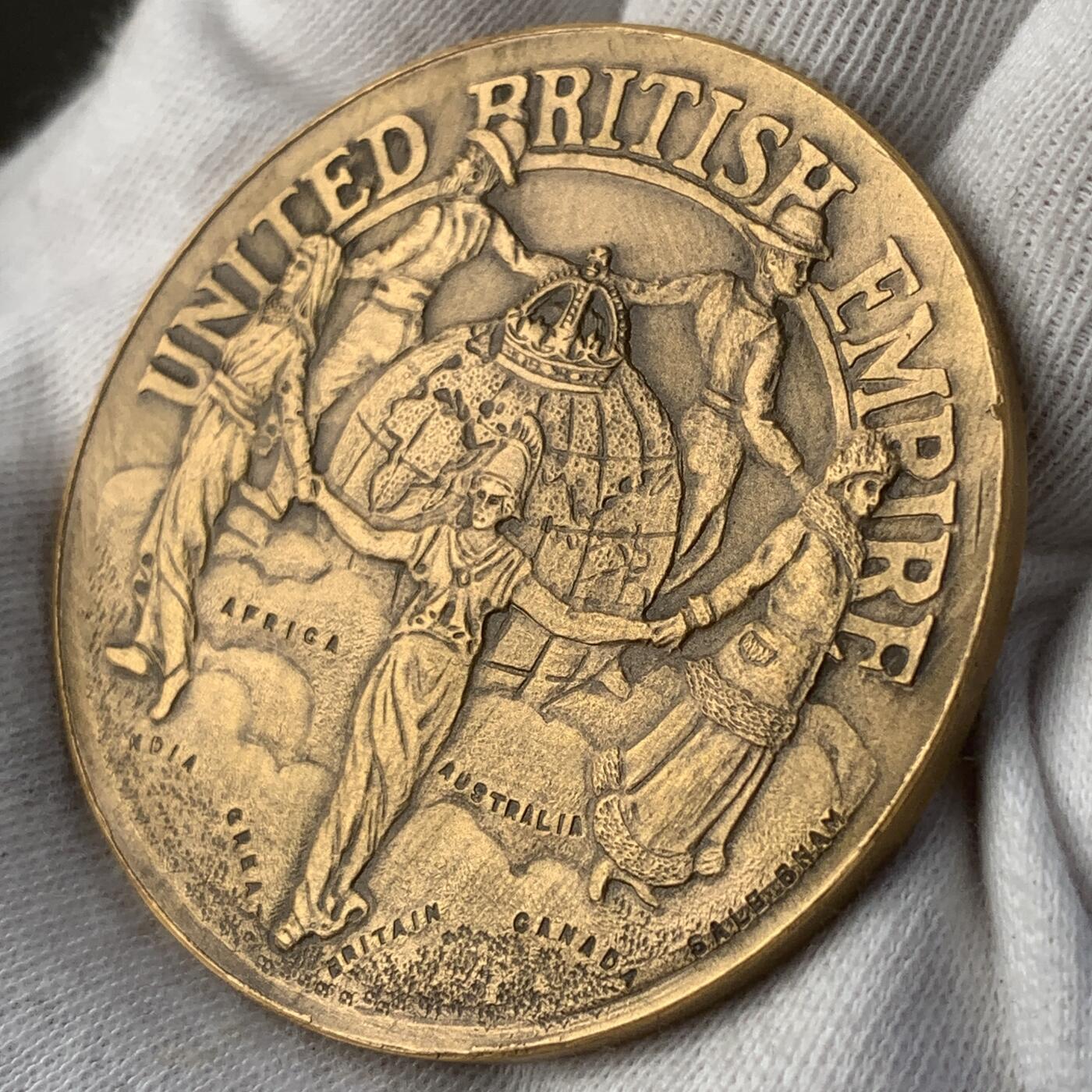 掌中浮雕-藏着的欧洲第042场 1937年英国乔治六世加冕纪念铜章，50mm，原盒