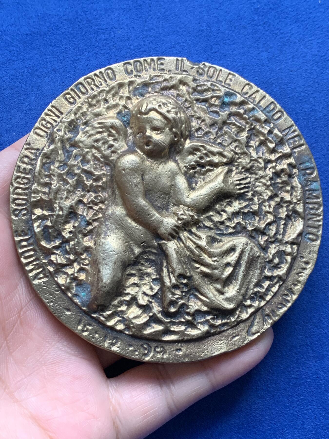 《竞宝斋》第440场 周日，周一，周二 3场连拍 （全场包邮） 天使大铜章 高浮雕 厚重压手 427克 94mm