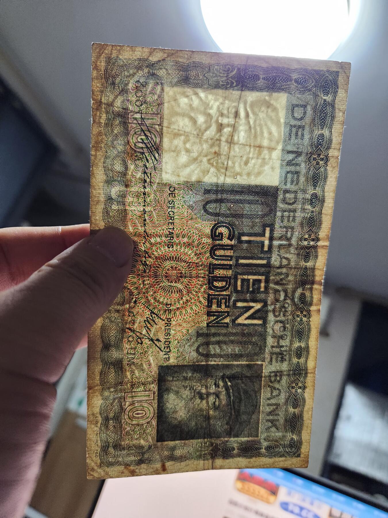 11月19号晚上8点 外国纸币自动截拍第61场 荷兰 1937年版 10盾（经典的大胡子） 原票