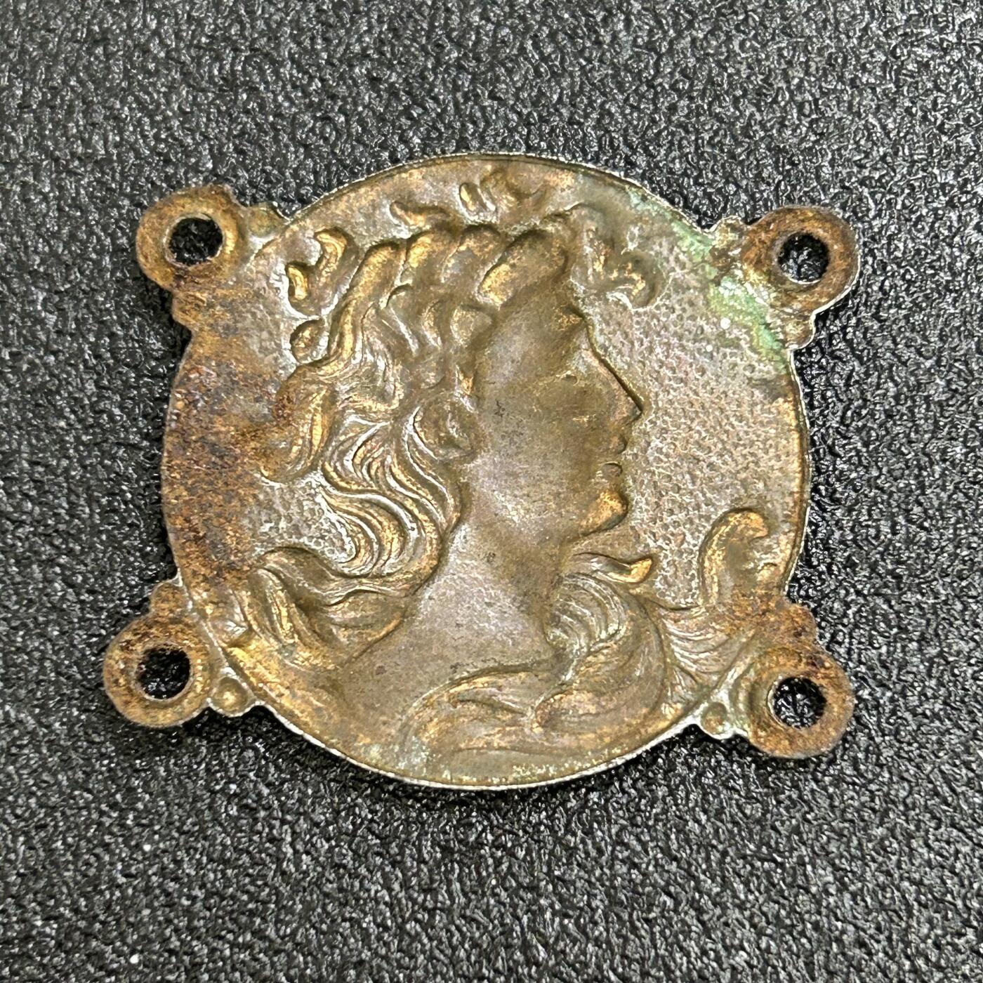 西秦中古拍卖第六十六期 法国一战时期纪念章 铁制