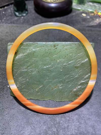 精美缠丝玛瑙条镯一只 - 精美缠丝玛瑙条镯一只