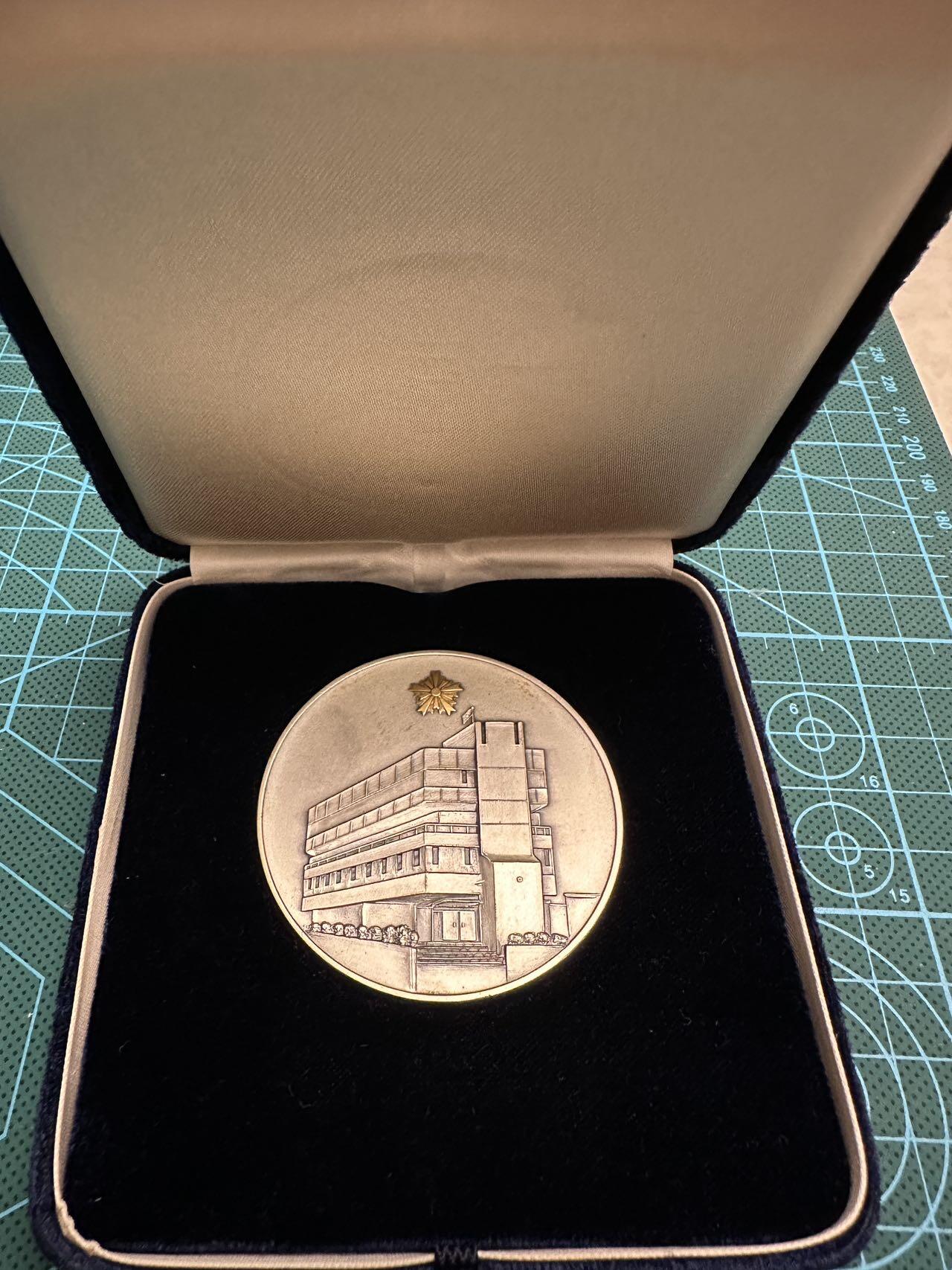 蒂克钱币-第48场日本章牌专场 日本 涉谷警察署 纪念章 54mm 91g 绒布盒