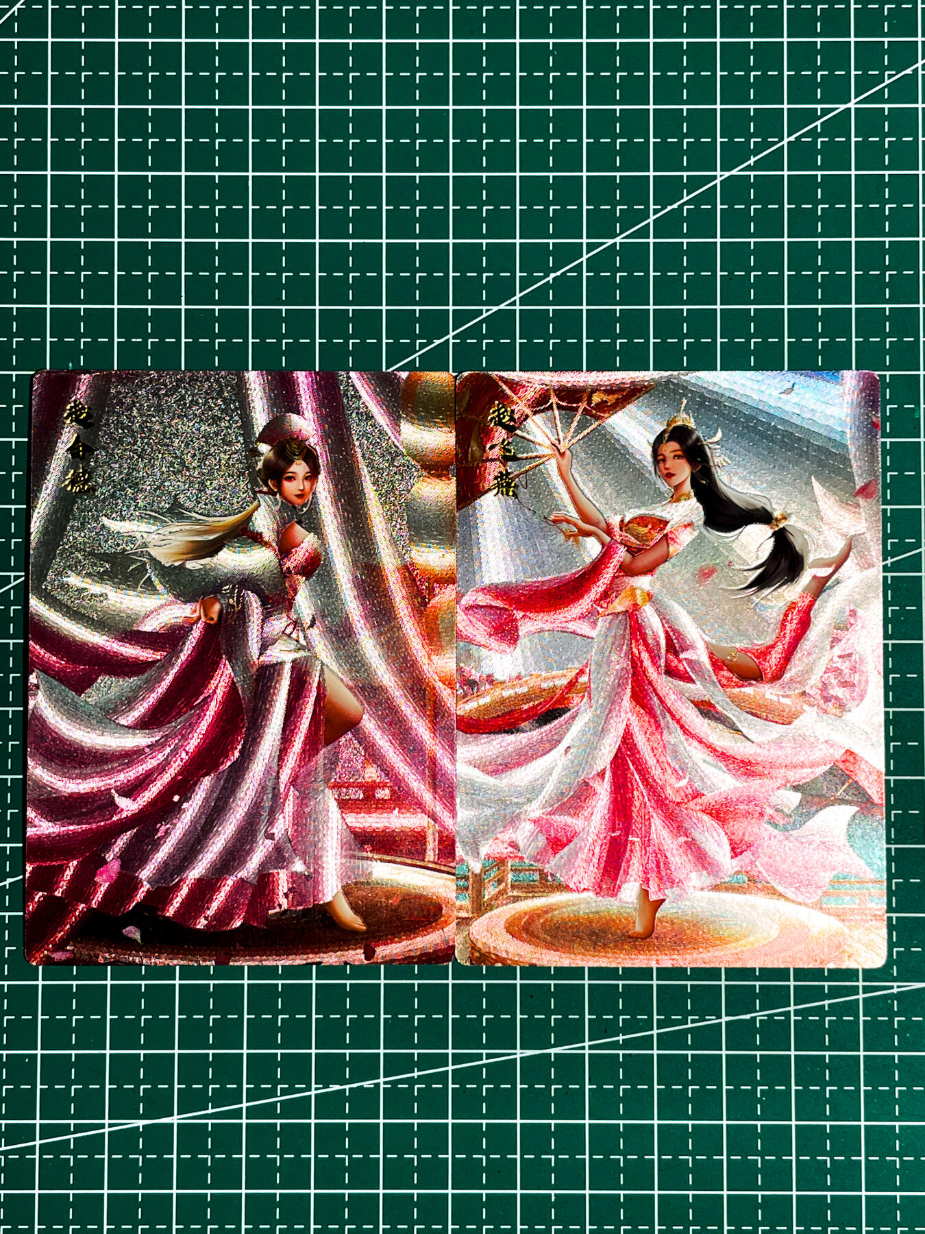 显眼宝36期 11月14日晚22:00截拍 佣金1起 可寄存～ 齐卡文化  赵飞燕 赵合德 2张  粗闪工艺 63*88