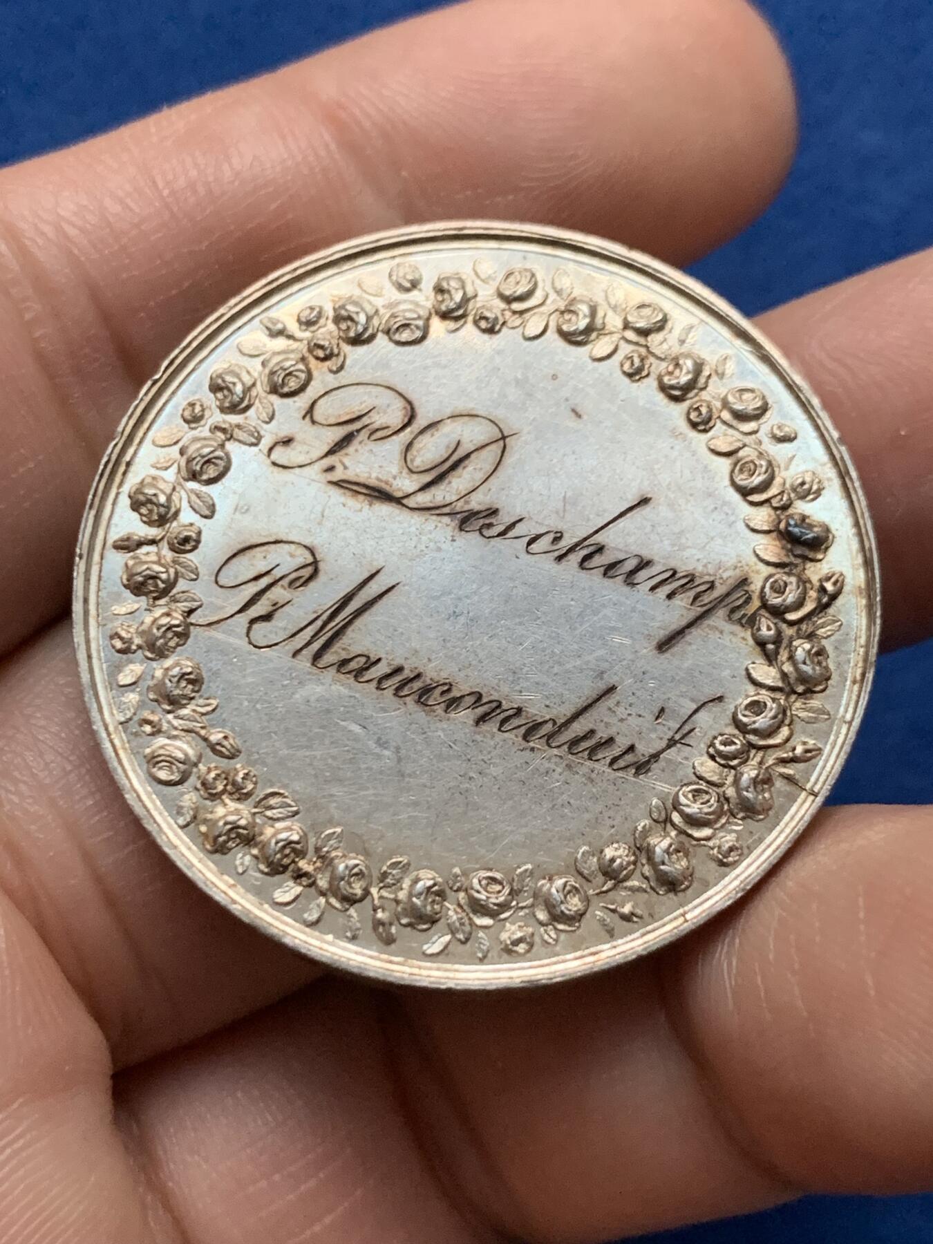 《竞宝斋》第440场 周日，周一，周二 3场连拍 （全场包邮） 法国婚姻与爱情纪念银章，21.71g，36mm，油灯边铭