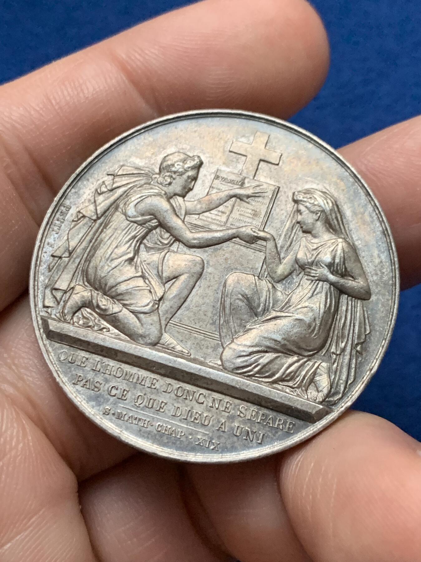 《竞宝斋》第440场 周日，周一，周二 3场连拍 （全场包邮） 法国婚姻与爱情纪念银章，24.58g，39mm，丰饶角边铭