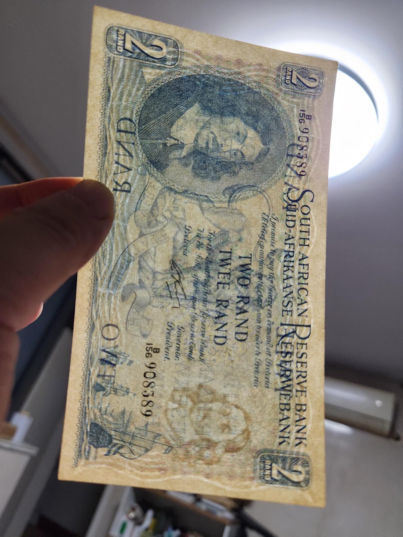 11月19号晚上8点 外国纸币自动截拍第61场 南非1962-65年2兰特  英语版 几乎全新