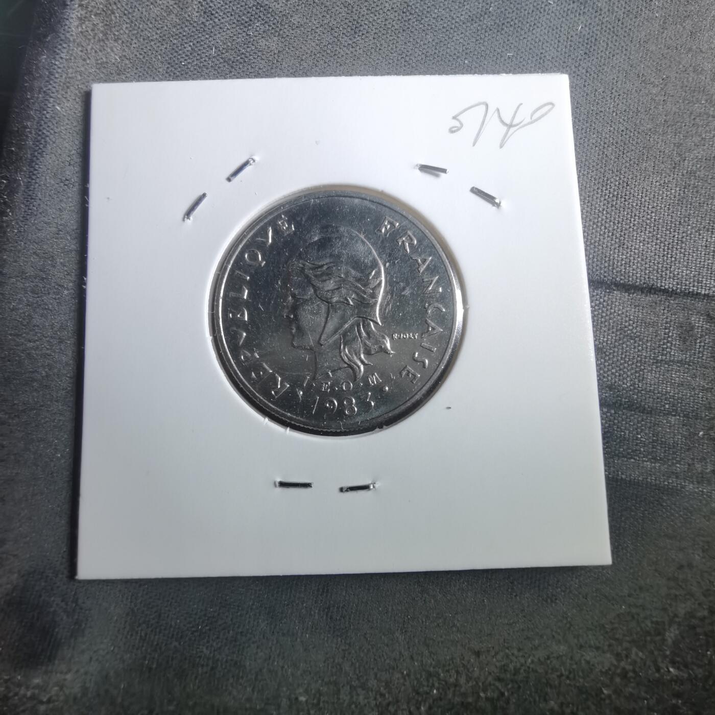 沼泽如烟--第907场 法属波利尼西亚1983年10法郎