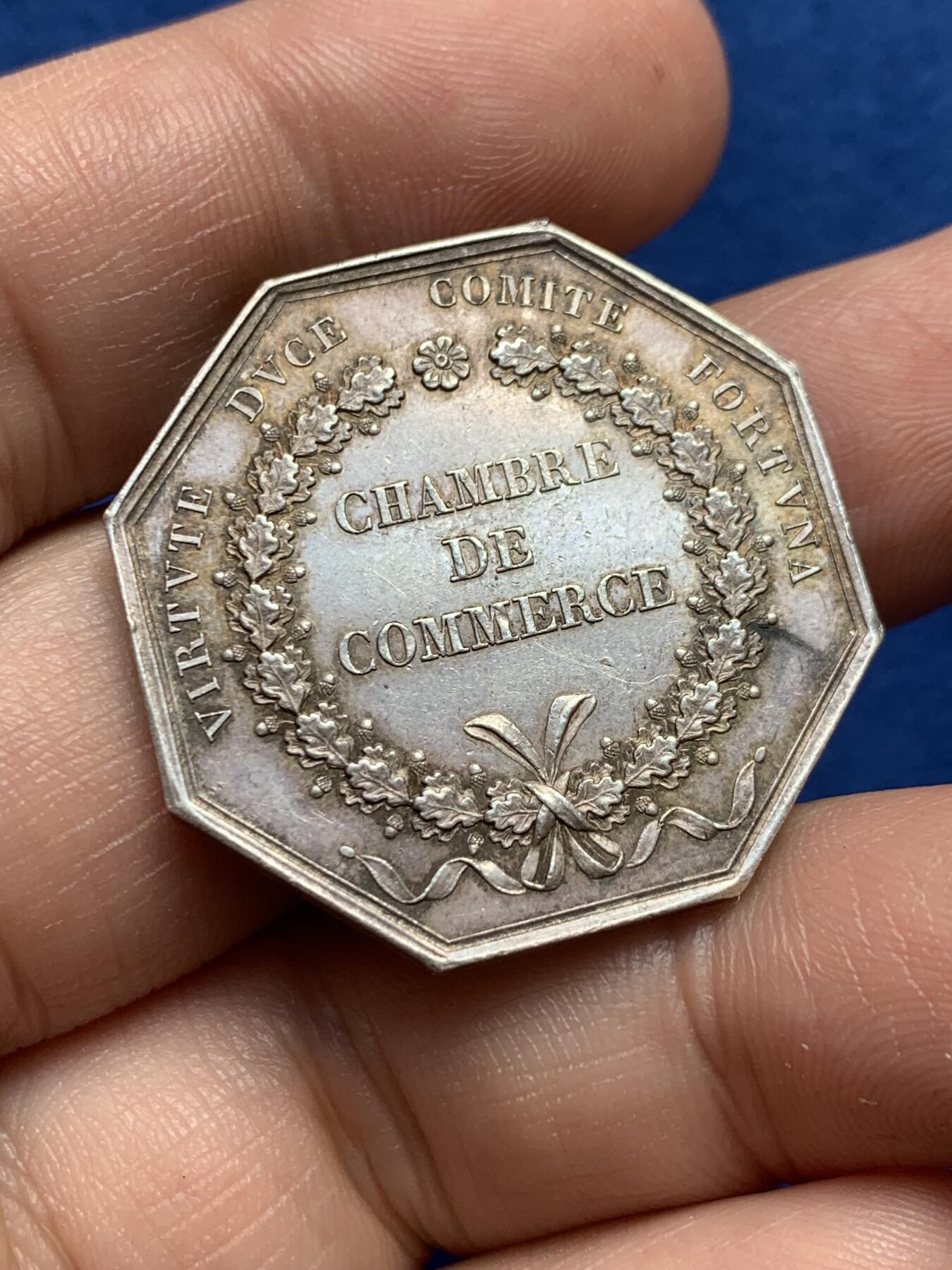 《竞宝斋》第440场 周日，周一，周二 3场连拍 （全场包邮） 法国里昂商会八角银质代币，16.27g，31.8mm，油灯边铭