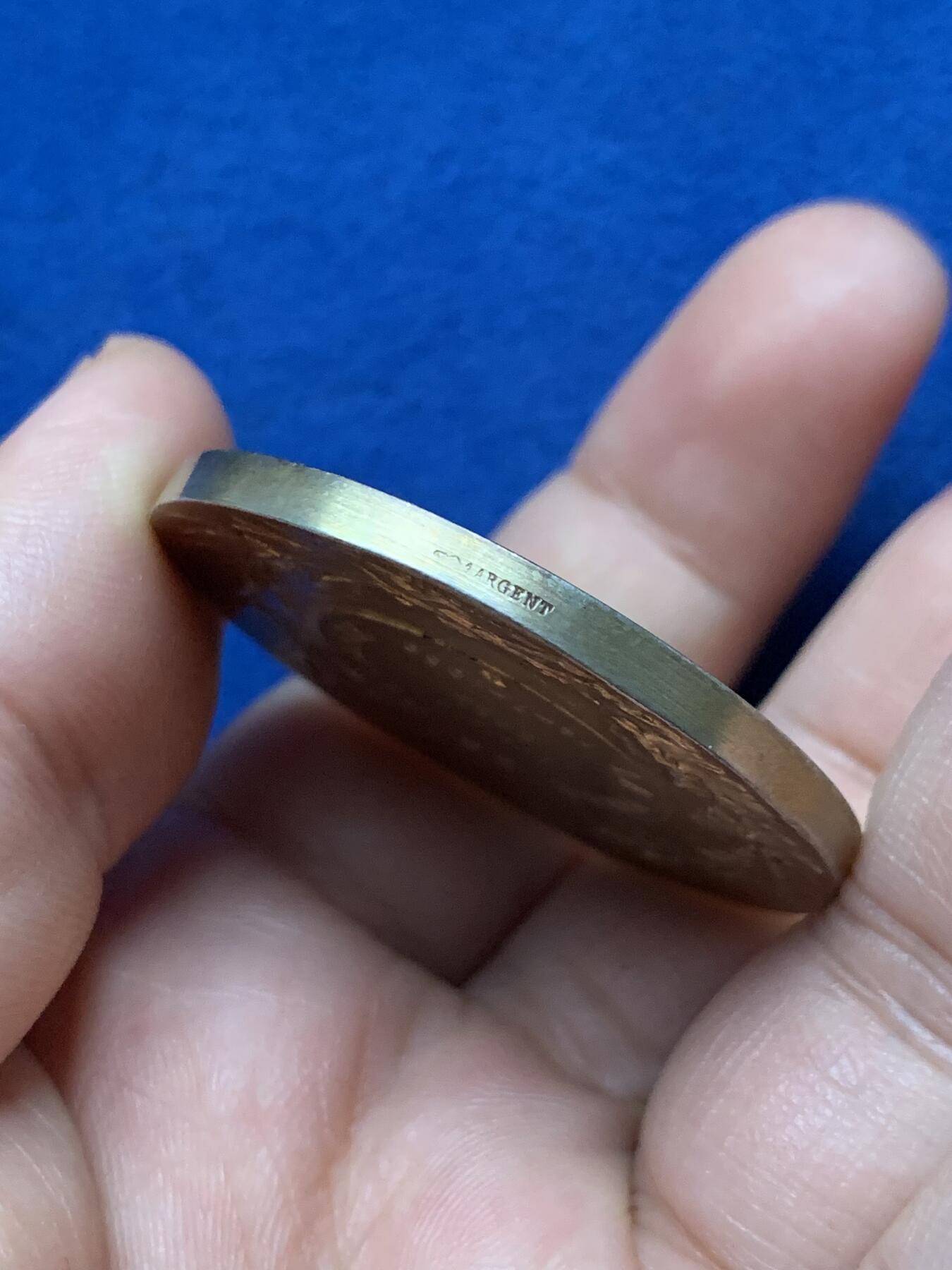 《竞宝斋》第440场 周日，周一，周二 3场连拍 （全场包邮） 法国鲁贝地区镀金银章，37g，41.1mm，丰饶角1argent边铭