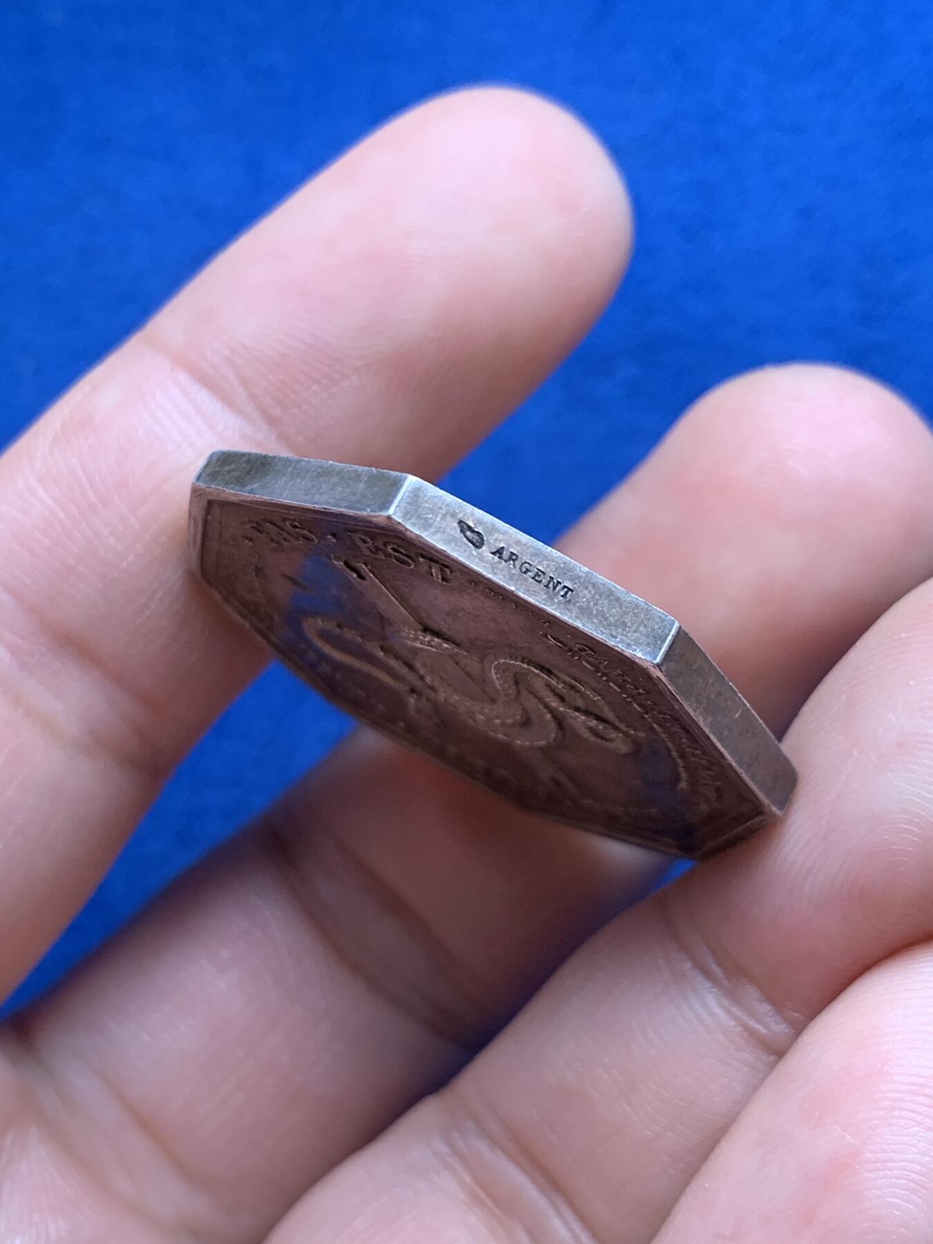 《竞宝斋》第440场 周日，周一，周二 3场连拍 （全场包邮） 法国八角银章，特雷武公证人，17.7g，31.8mm，丰饶角边铭