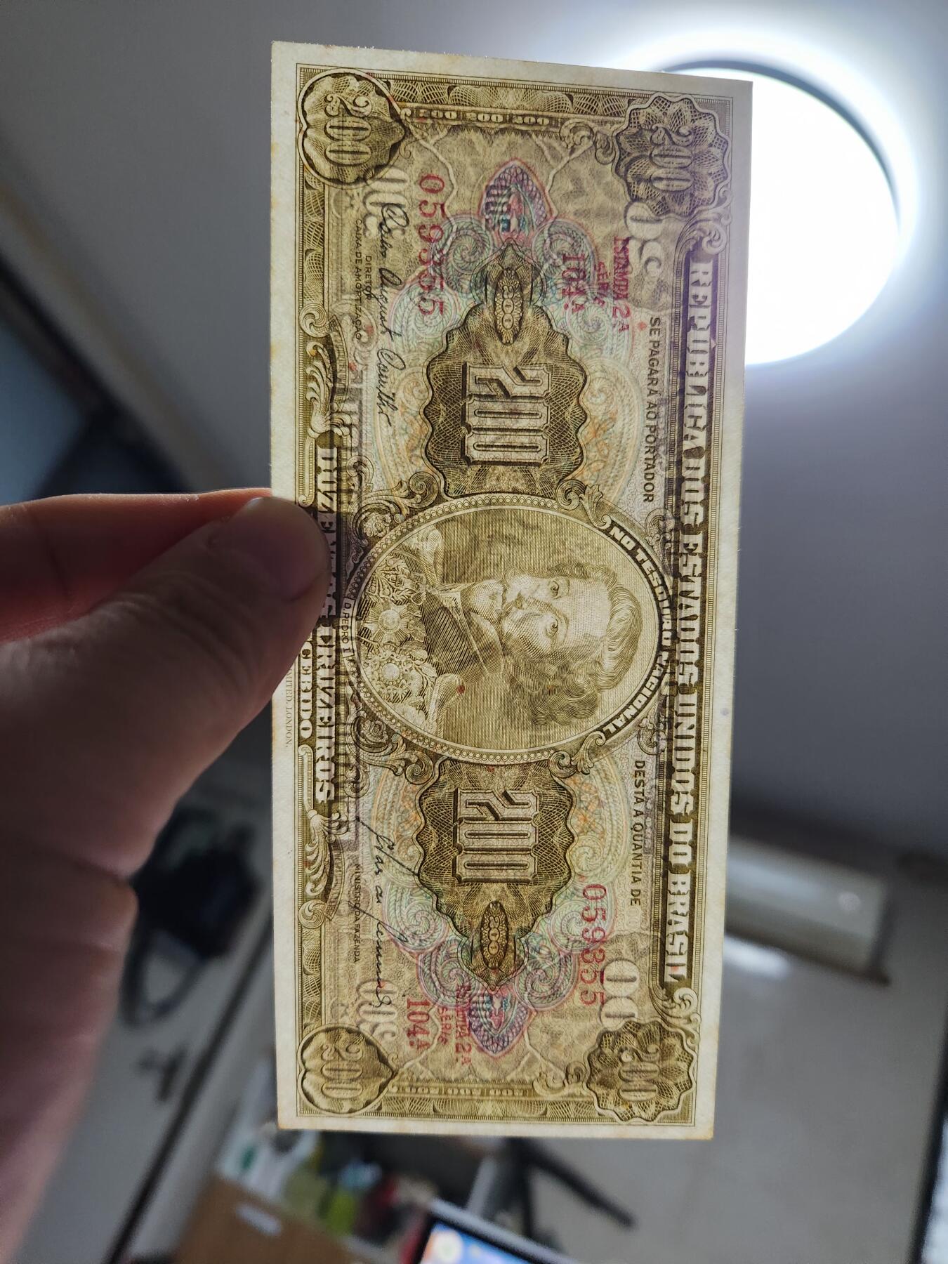 11月21号晚上8点 外国纸币自动截拍第61场 巴西1960年200克鲁塞罗 绿色 近新