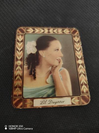 城南花开82场 - 烟牌外国人--