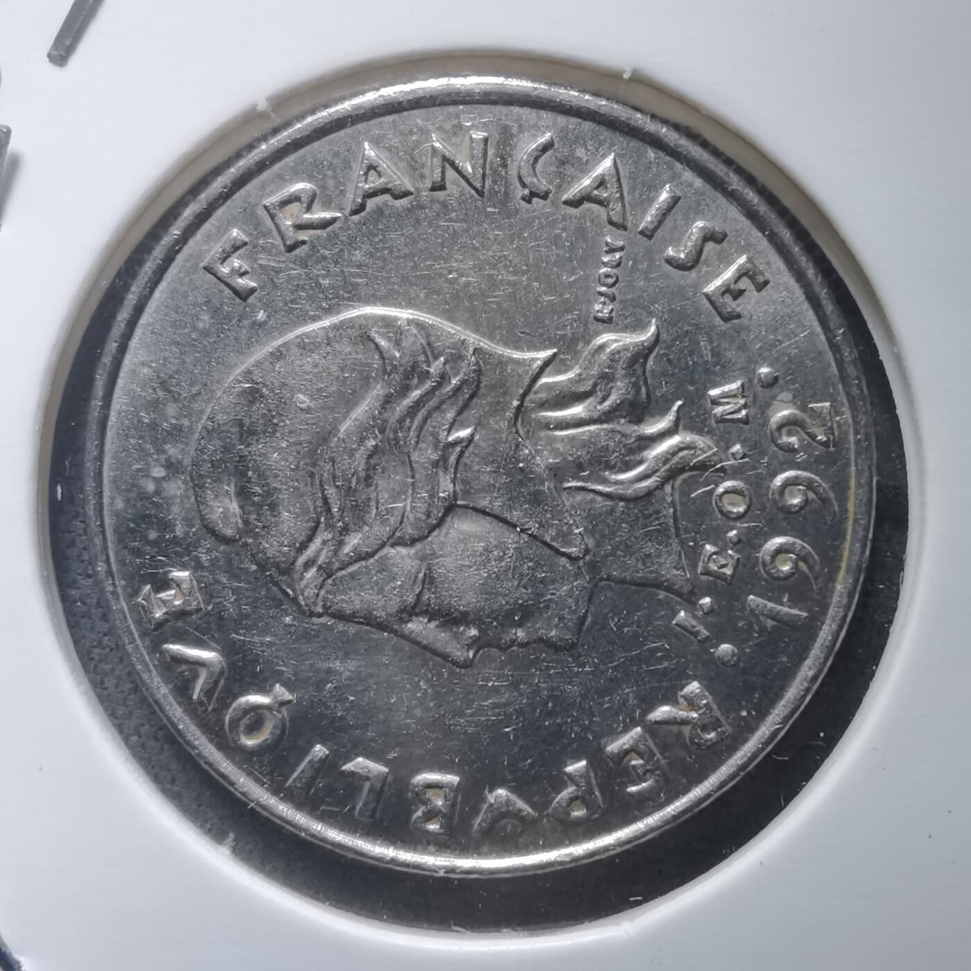 沼泽如烟--第907场 法属波利尼西亚1992年10法郎