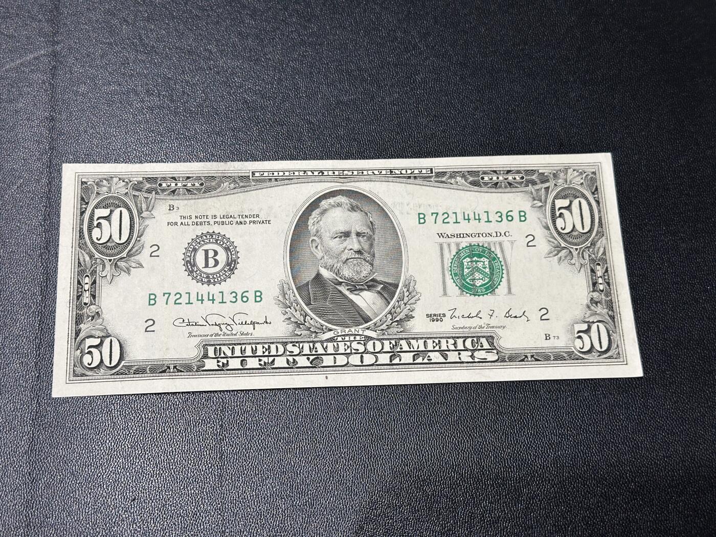 《外钞收藏家》第五百八十六期（品种丰富、精品多）（本平台长期征集拍品、欢迎藏友们联系合作） 1990年美国小头版50美元 UNC-