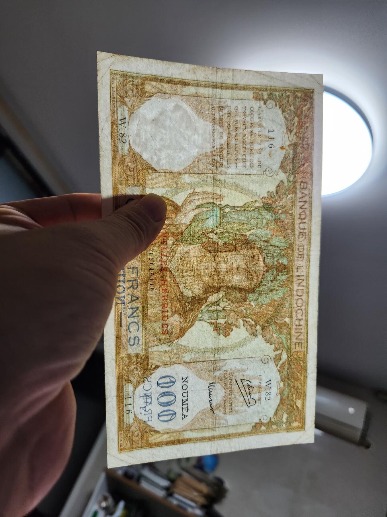 11月21号晚上8点 外国纸币自动截拍第61场 法属 新克里多尼亚 1937年100法郎 加盖红字版 极少