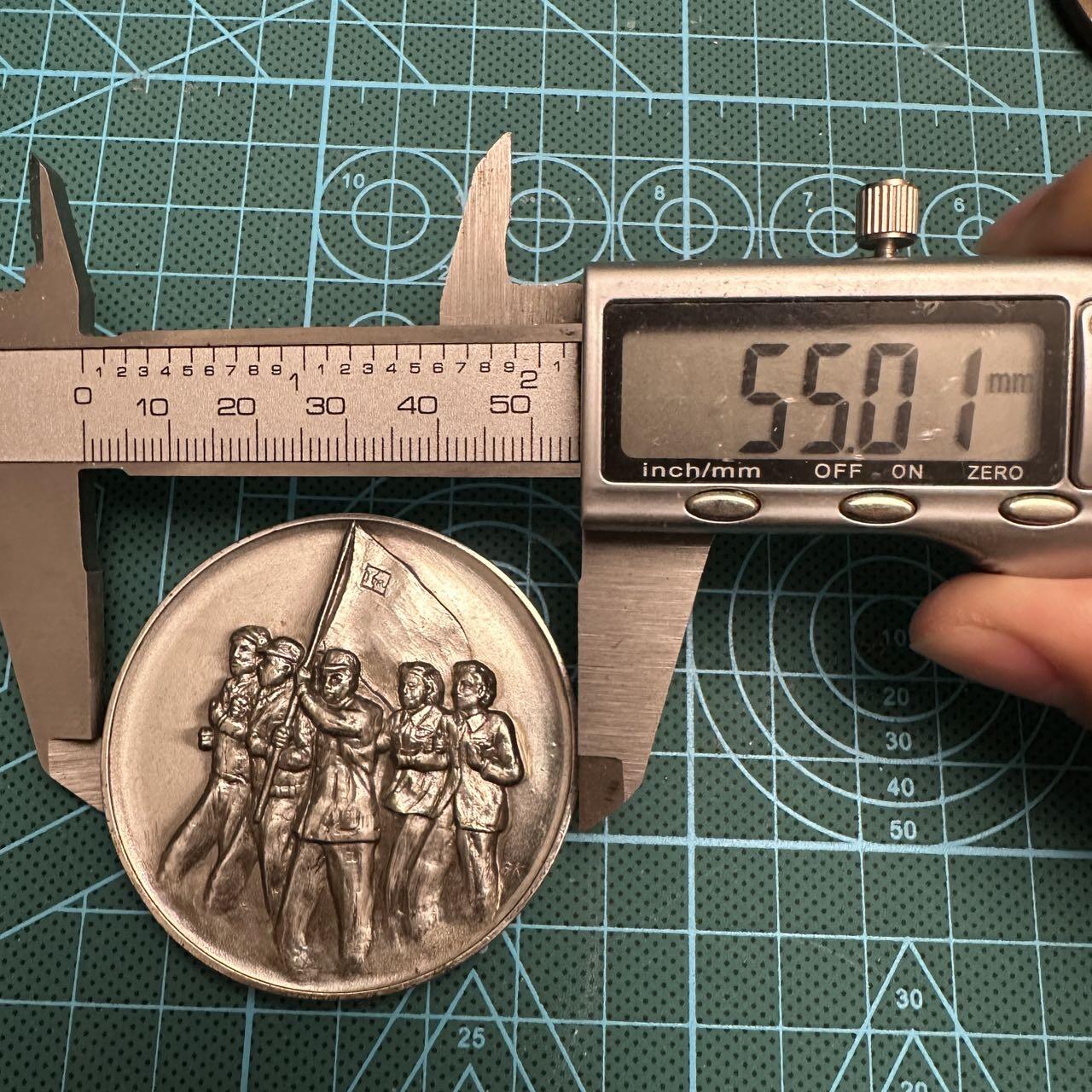 蒂克钱币-第48场日本章牌专场 日本国铁劳动组合结成30周年纪念章 55mm 68g