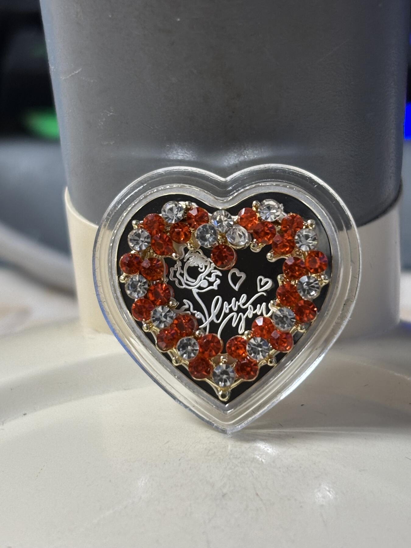 第182期拍卖 2024年纽埃1元水晶镶嵌精制银币 情人节系列-2024年情人节 10克999银 发行量：999 盒证全