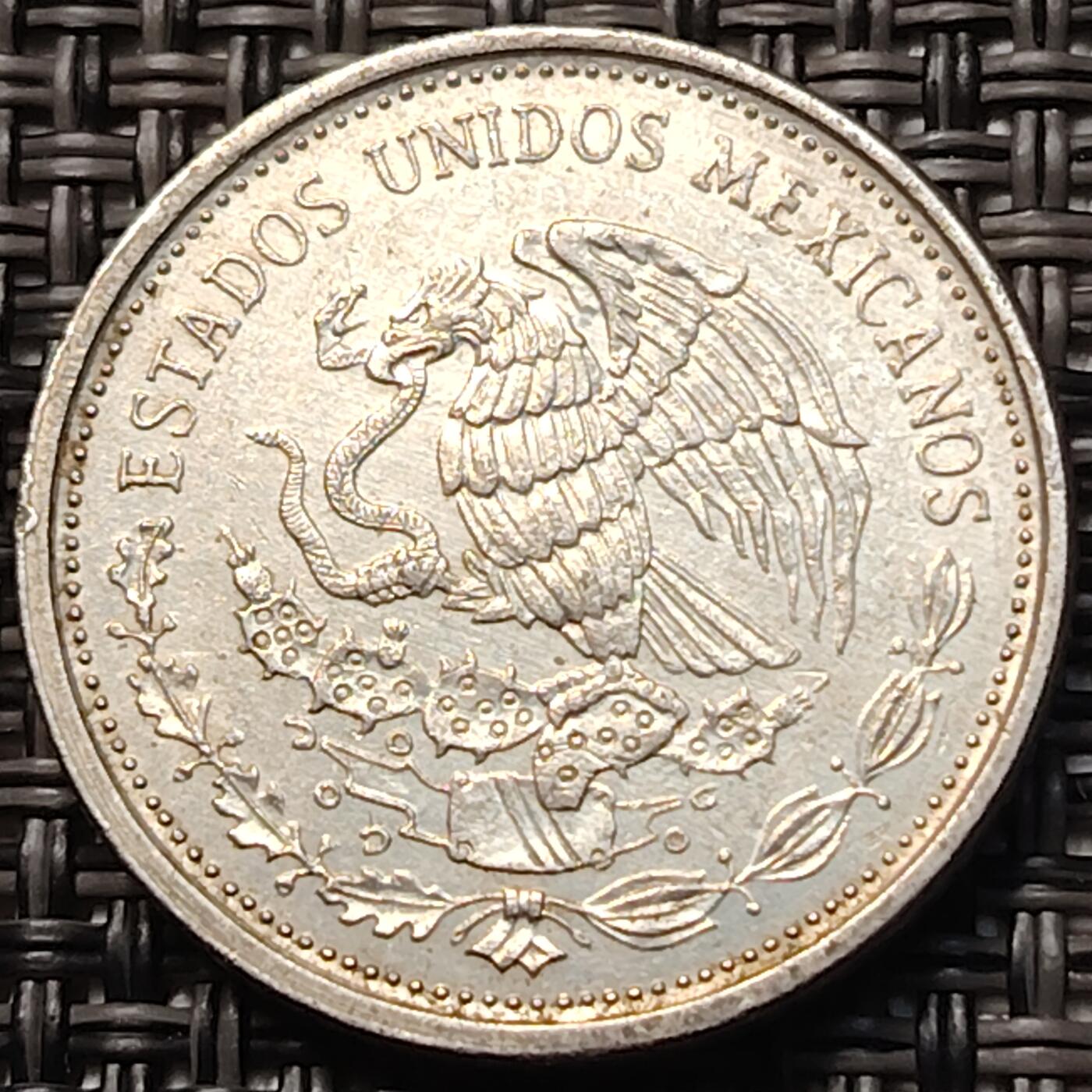 布加迪🐬～世界钱币(上海)🌾第 260 期 /  各国套币和散币 墨西哥🇲🇽 1985年 50比索 华雷斯总统铜镍币 23.5mm