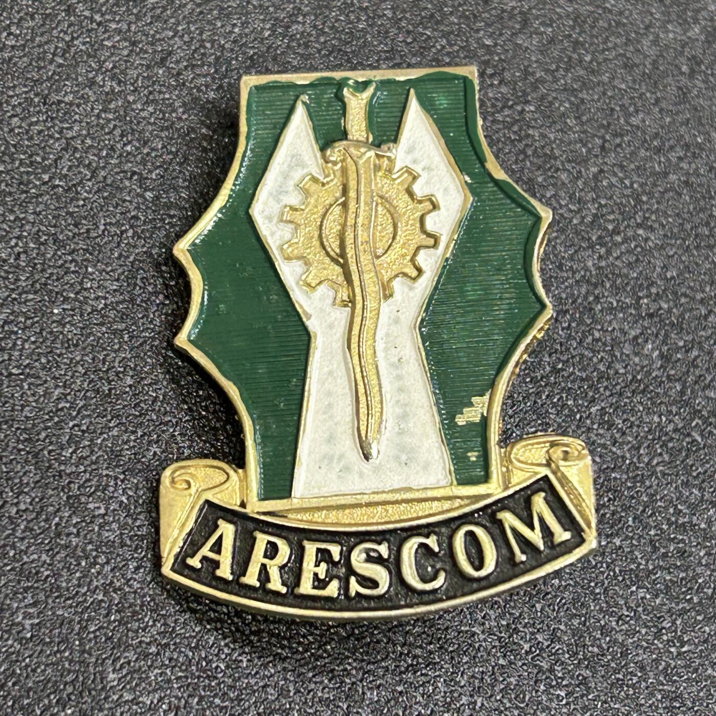 西秦中古拍卖第六十六期 菲律宾预备役武装司令部证章 早期版