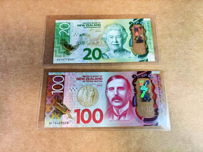 【Blue Auction】世界纸币精拍第752期——18级TOP拍卖/信誉/品质/专业/高效💫 - 【一组2张】新西兰20-100元 塑料钞 全新UNC