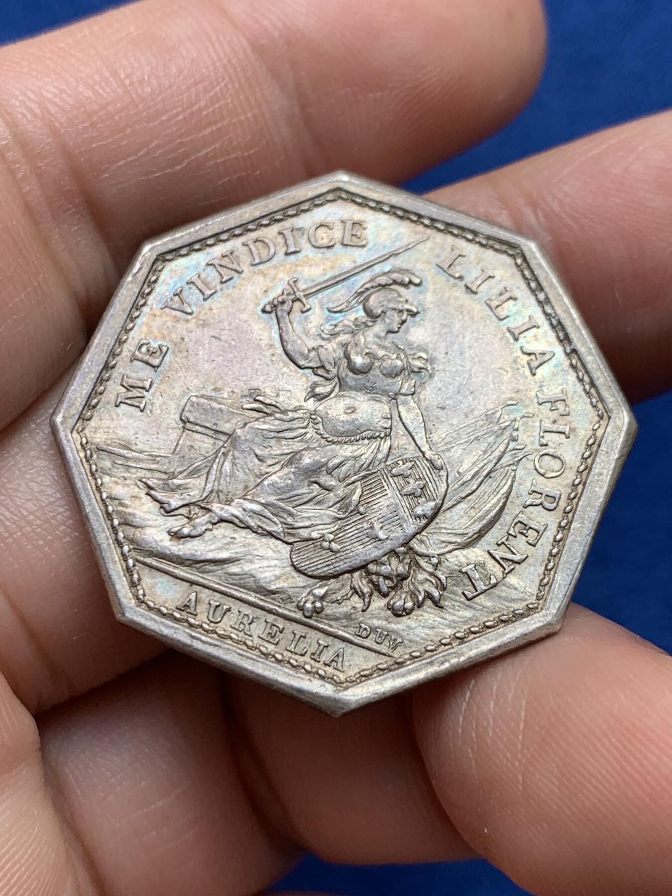 《竞宝斋》第440场 周日，周一，周二 3场连拍 （全场包邮） 法国奥尔良市政厅八角银质代币，12.95g，32.6mm，早期无边铭