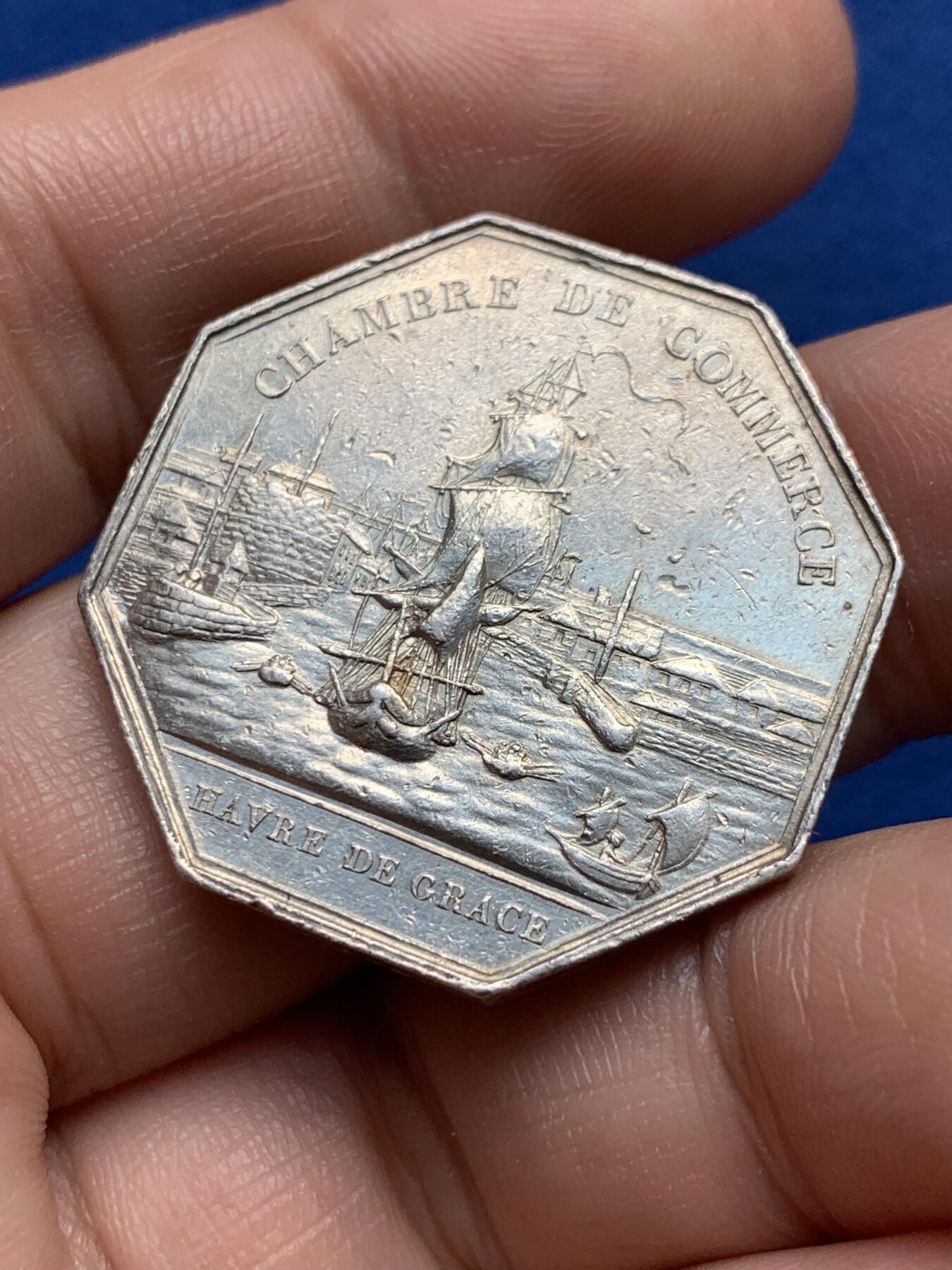 《竞宝斋》第440场 周日，周一，周二 3场连拍 （全场包邮） 法国八角银章，路易十八头像勒阿弗尔商会，14.38g，31.8mm，早期无边铭