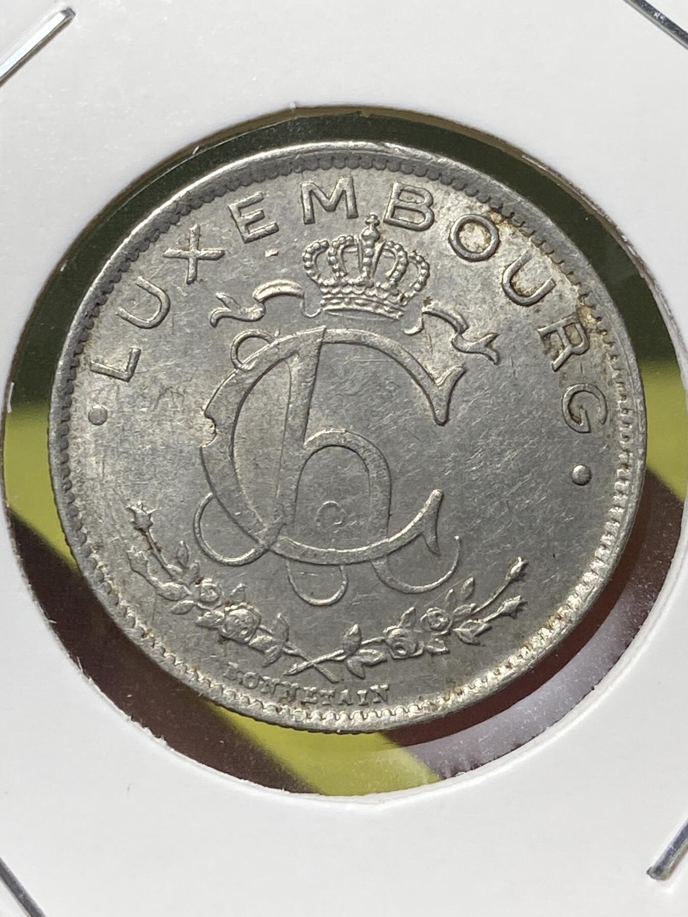 2025年第一百三十场(总第一百五十六场）外国好品纸夹散币场(免佣金) 少见带光好品–卢森堡🇱🇺1928年1法郎(七任大公夏洛特夫人时期，第一版)