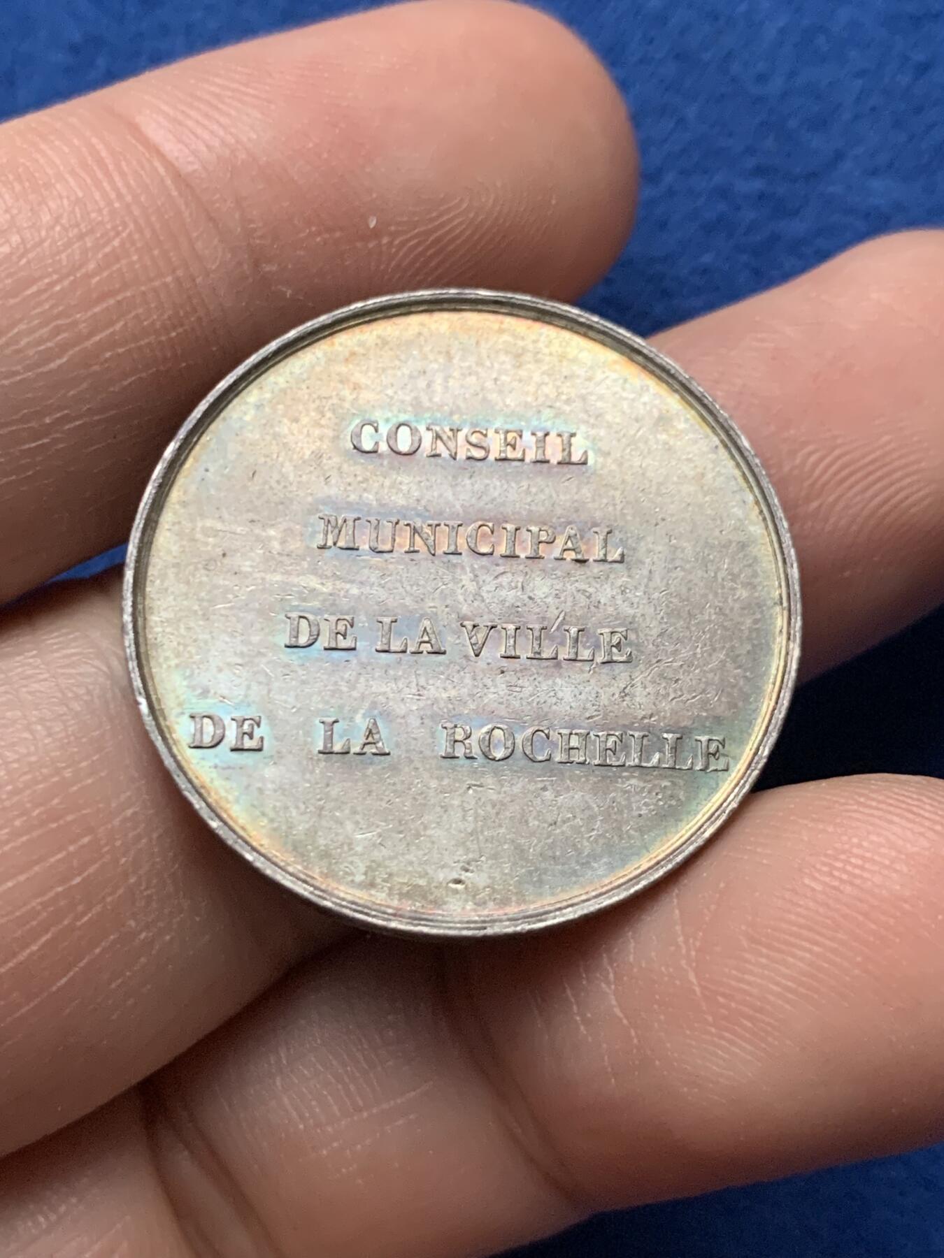 《竞宝斋》第440场 周日，周一，周二 3场连拍 （全场包邮） 法国拉罗谢尔市政委员会银质代币，8.83g，28.3mm，手指边铭