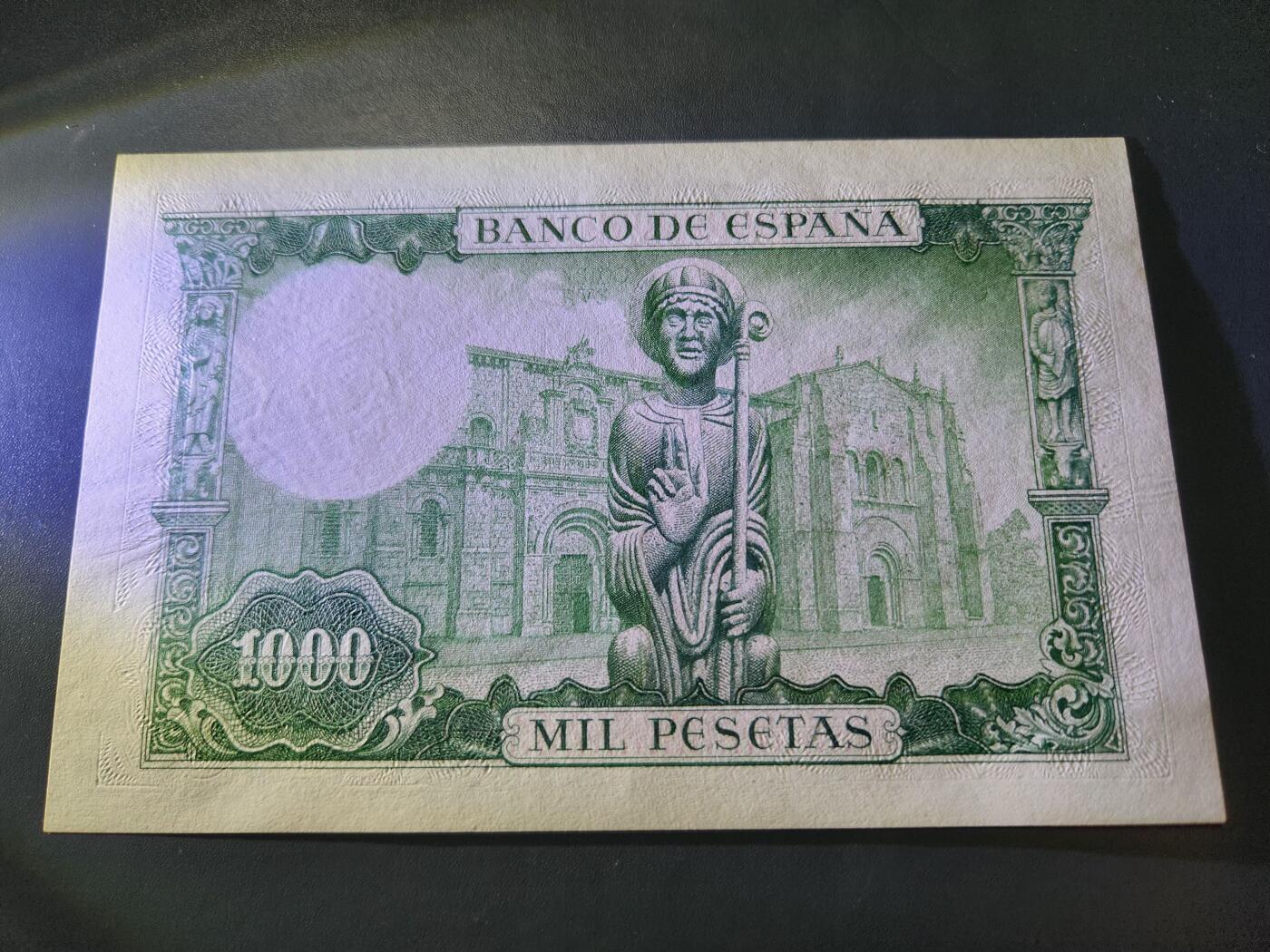 11月19号晚上8点 外国纸币自动截拍第61场 西班牙1000极美品原票