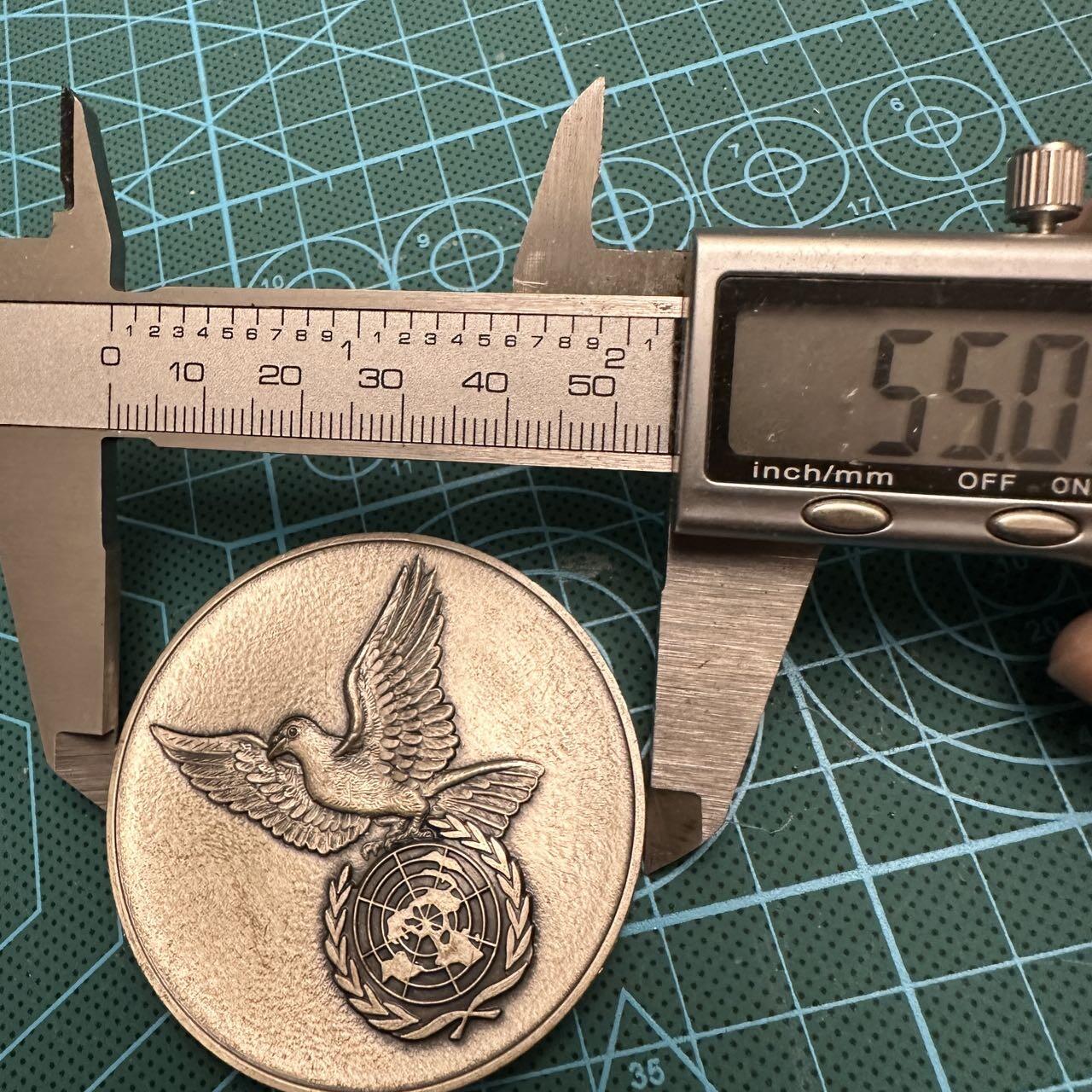 蒂克钱币-第48场日本章牌专场 日本 1968年 国际人权年 镀银章 55mm 95g