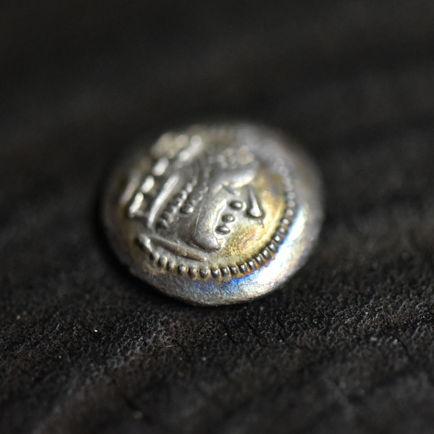 【良泉】第41期【自动场】11月27日晚19.30点开拍！86组，西方古代钱币专场 【碟形】公元100-120年【南阿拉伯半岛】萨巴和希木叶尔王国，阿姆丹王1标准银币，1.24克