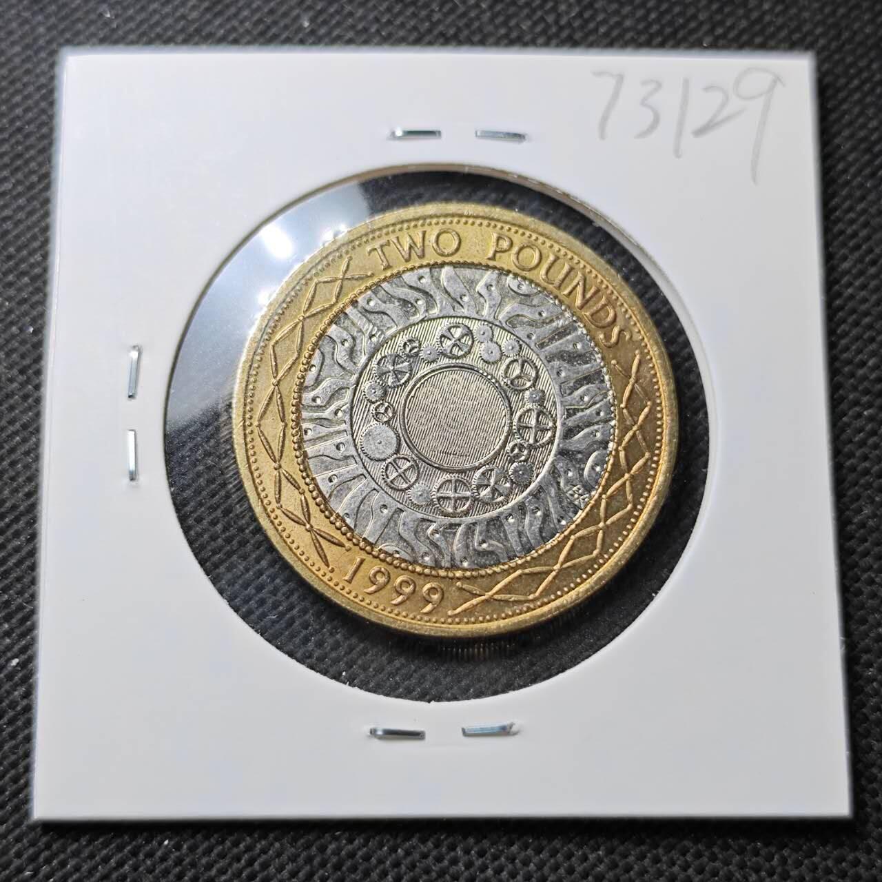 KK钱币收藏小铺  第373场  2月预留时间 周末发货  1999英国2镑双色币 好品