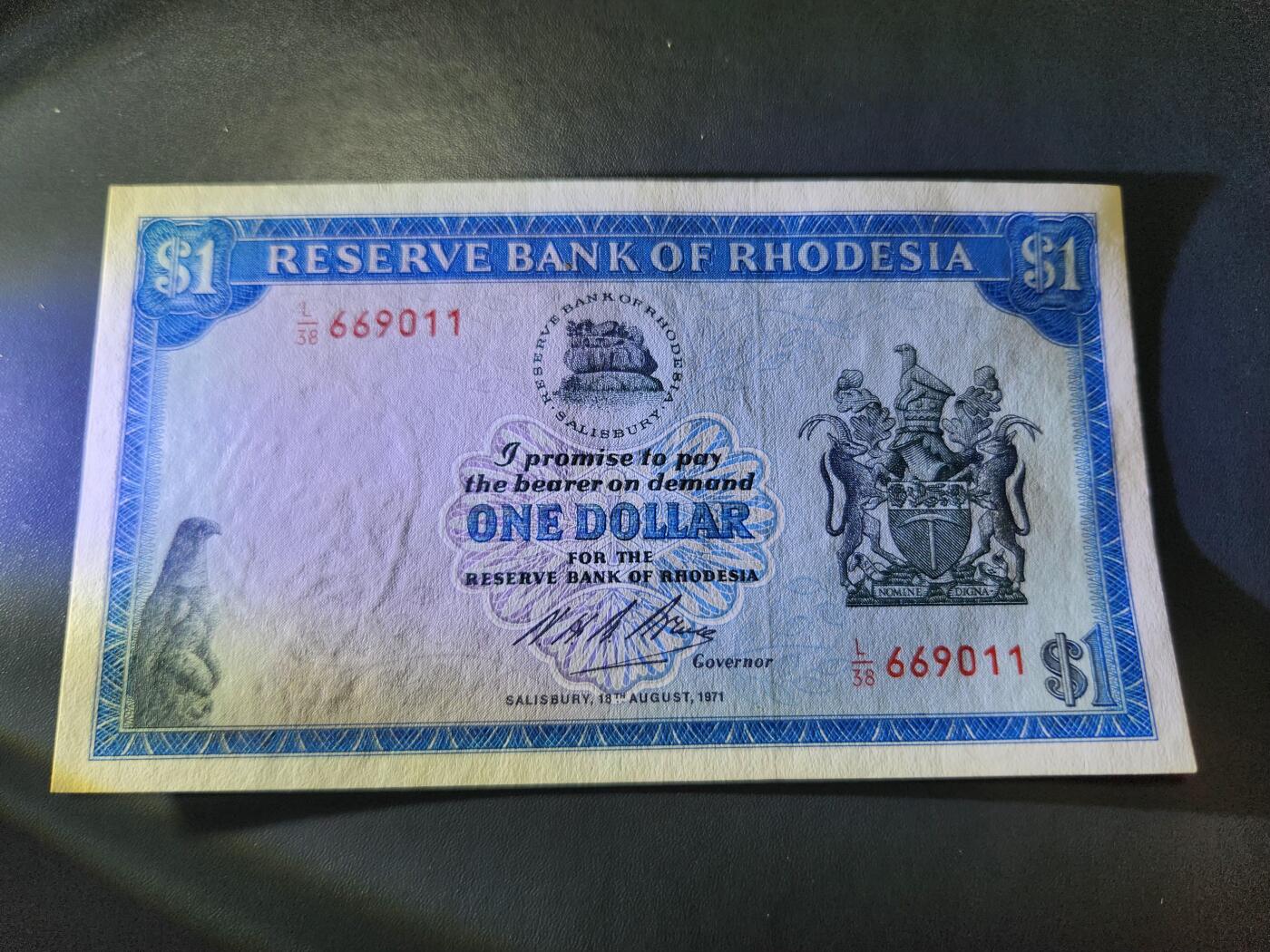 11月19号晚上8点 外国纸币自动截拍第61场 罗德西亚1971年1近新 人像水印