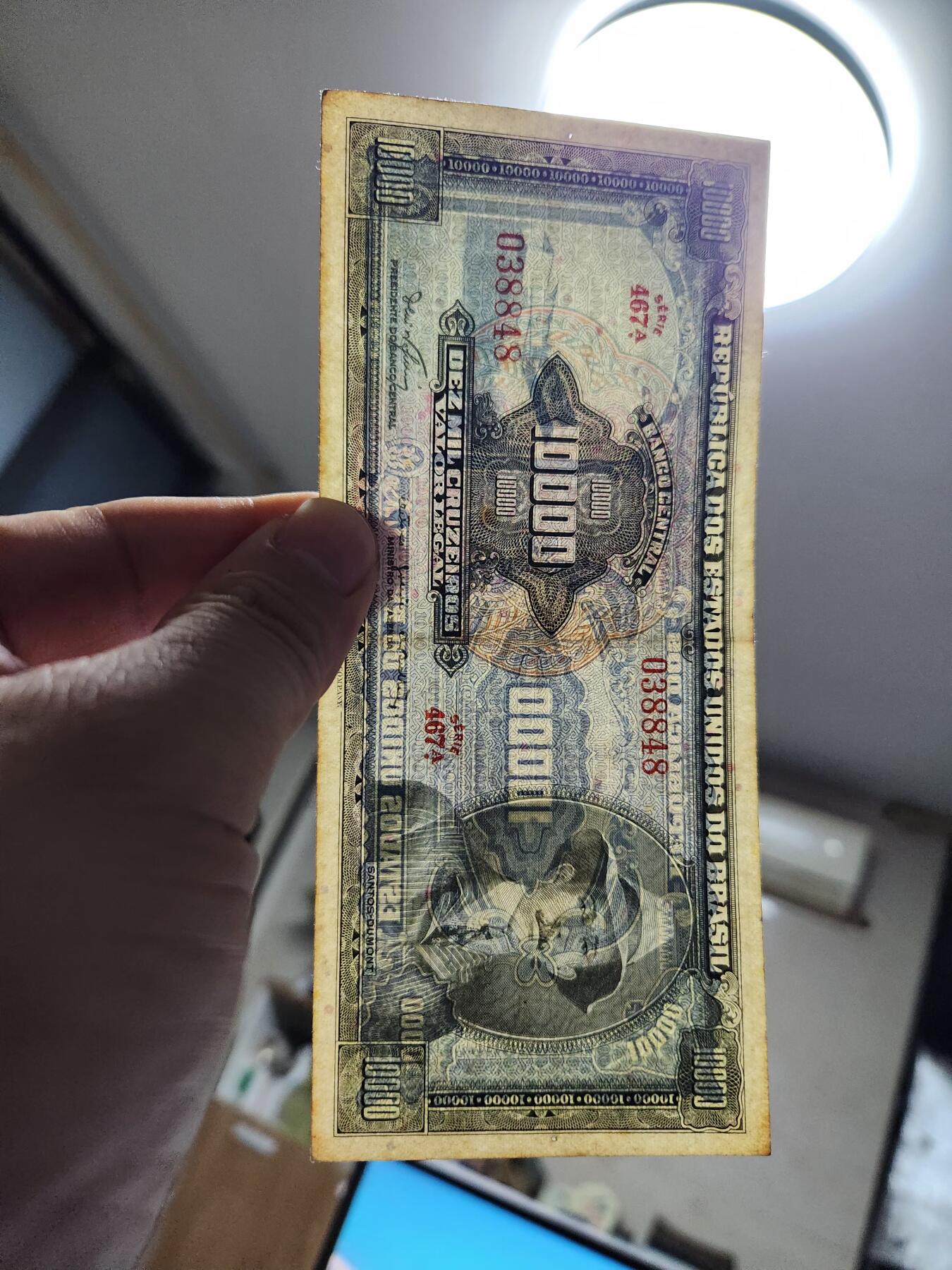 11月21号晚上8点 外国纸币自动截拍第61场 巴西1966年10000克鲁塞罗 极美品稀少