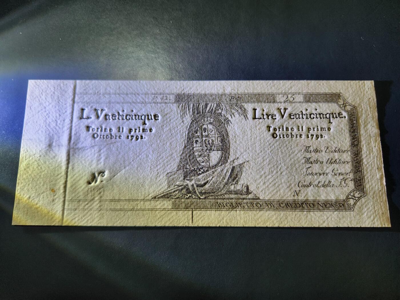 11月19号晚上8点 外国纸币自动截拍第61场 经典古钞 意大利1792年5里拉 新品有裂口