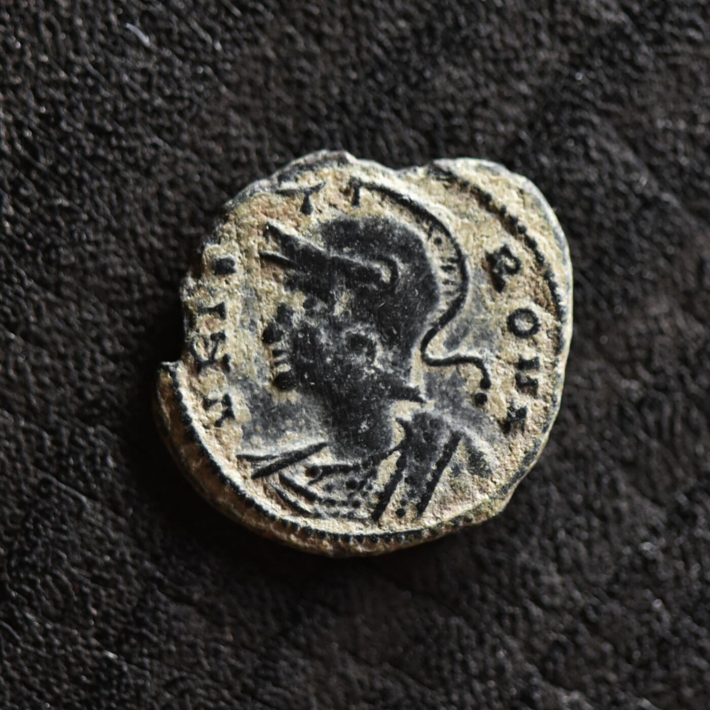 【良泉】第41期【自动场】11月27日晚19.30点开拍！86组，西方古代钱币专场 公元330-340年【古罗马】君士坦丁大帝“母狼育婴”铜币，君士坦丁堡迁都纪念，1.44克