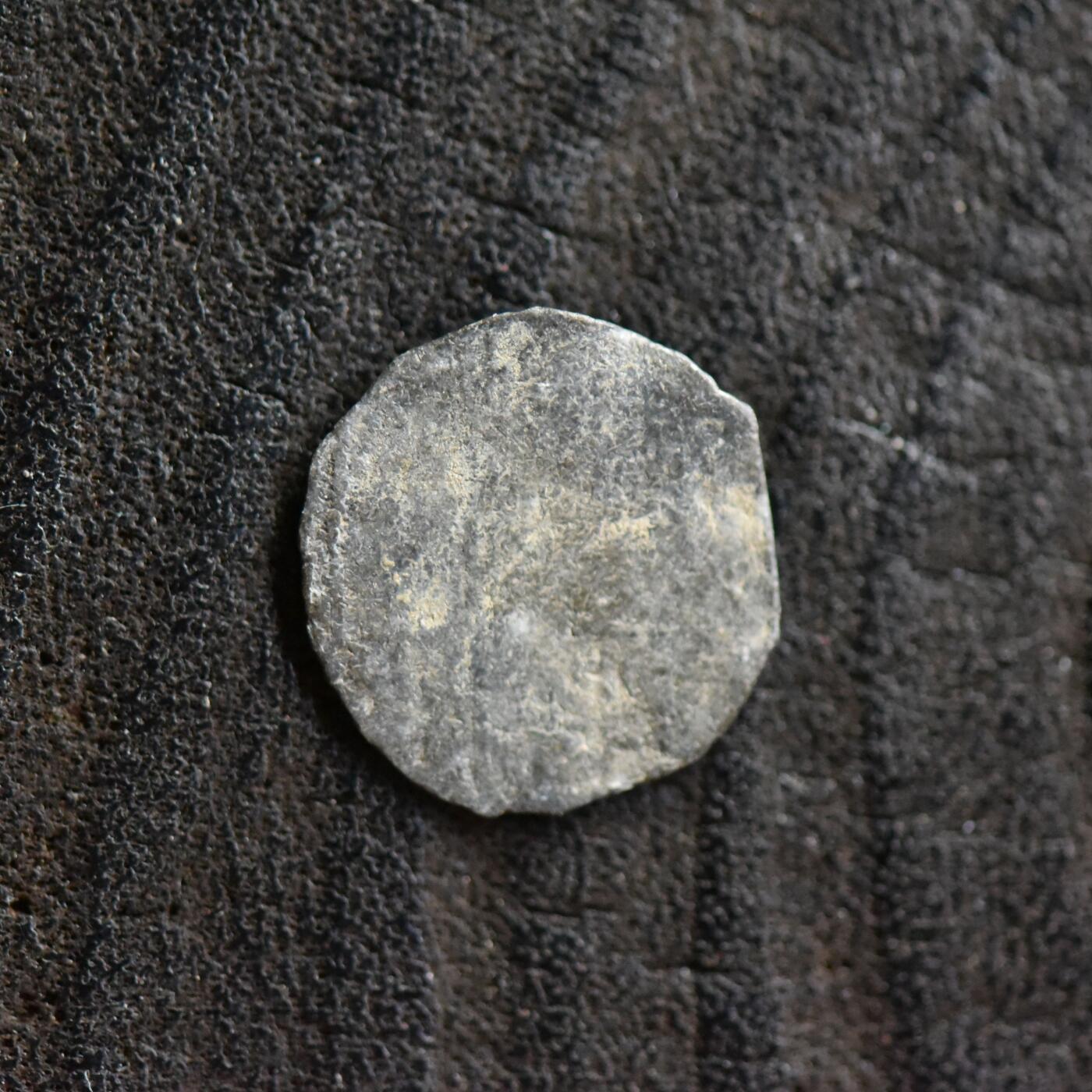 【良泉】第41期【自动场】11月27日晚19.30点开拍！86组，西方古代钱币专场 17-18世纪【海上丝绸之路】东南亚锡钱，0.49克