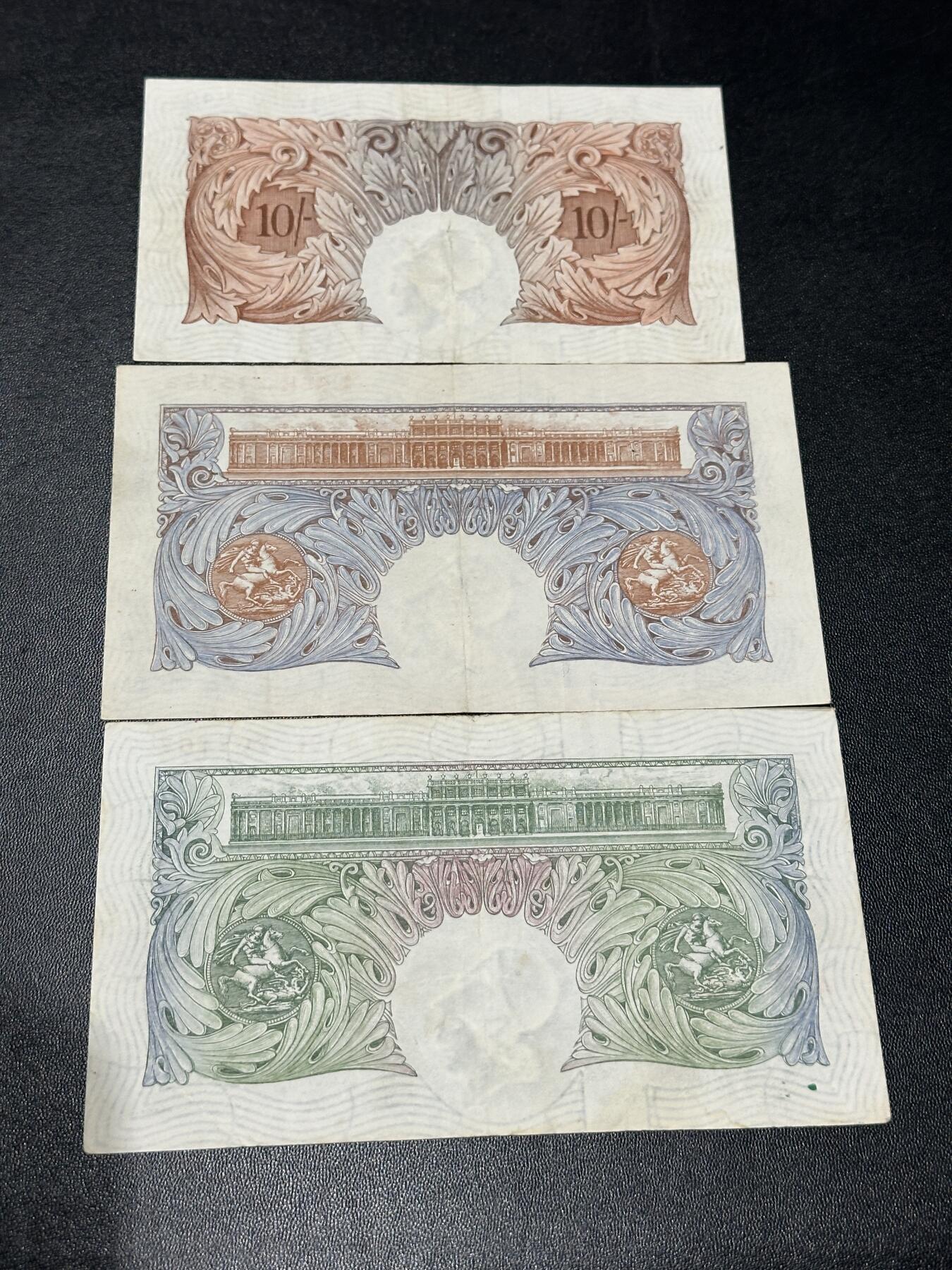 《外钞收藏家》第五百八十六期（品种丰富、精品多）（本平台长期征集拍品、欢迎藏友们联系合作） 英国A序列10先令和2个版本1镑 一起 非全新 品相如图