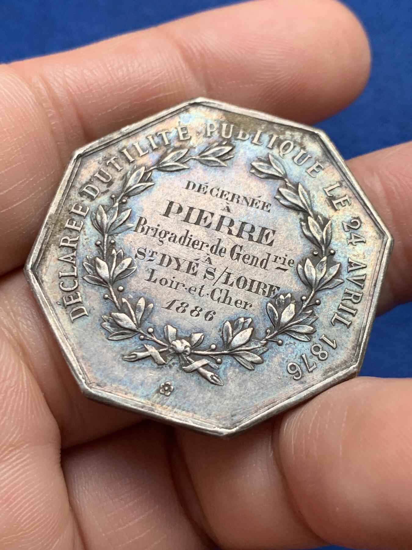 《竞宝斋》第440场 周日，周一，周二 3场连拍 （全场包邮） 法国八角银章，反盗猎协会，19.92g，36.5mm，丰饶角边铭