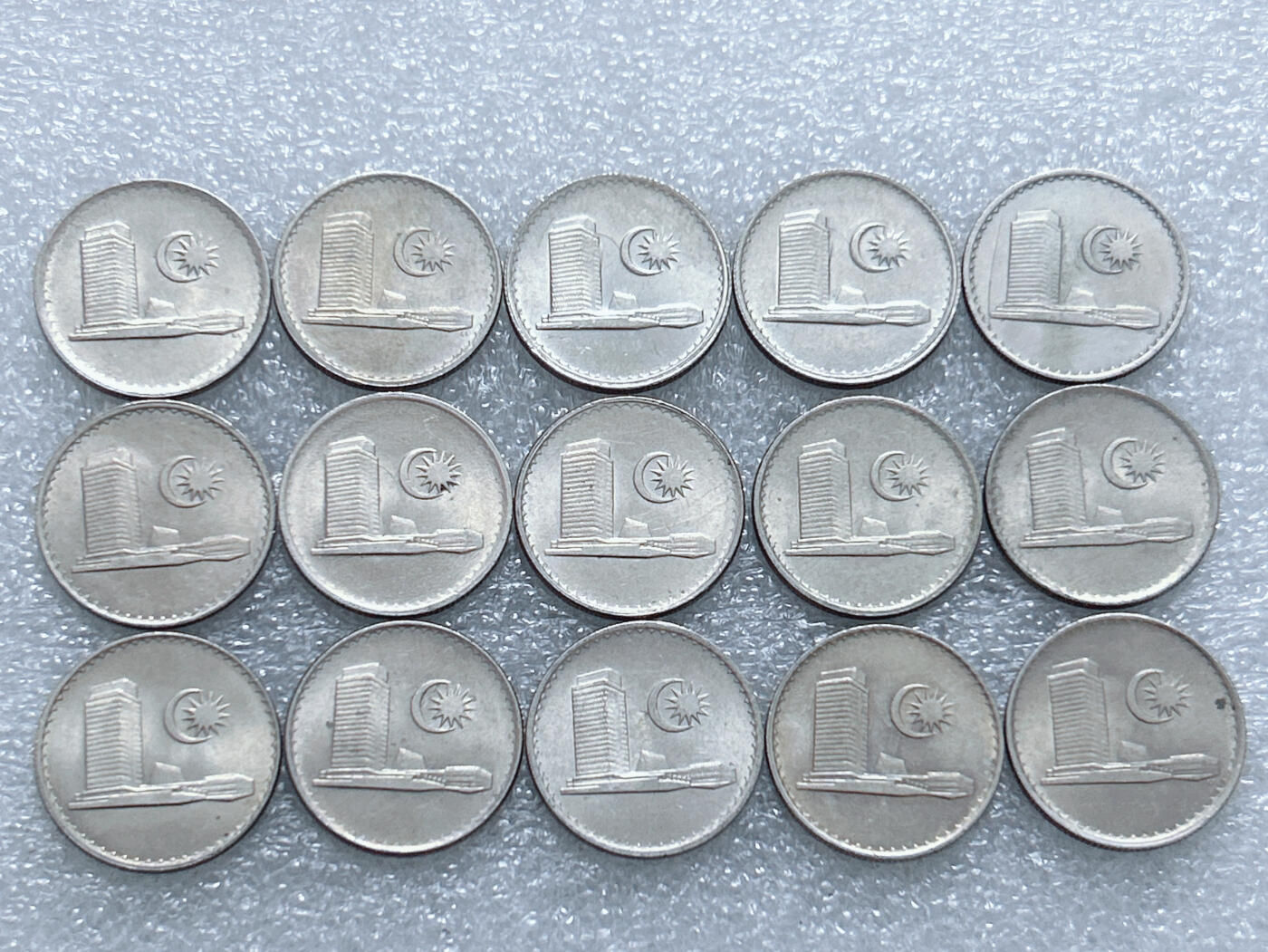 第一海外回流一元起拍收藏 散集专场  第269期 马来西亚大厦版10分硬币 15枚 原光好品