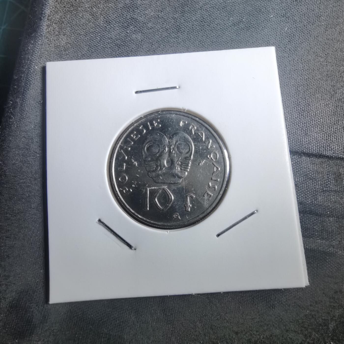 沼泽如烟--第907场 法属波利尼西亚1983年10法郎