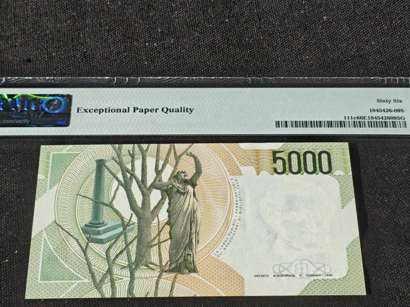刘世昌艺术品销售中心～虎踞龙蟠*金杨在线联拍群第510期 意大利1985年5000里拉（PMG 66E 号码：ED561988V）1枚。