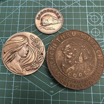 蒂克钱币-第48场日本章牌专场 - 日本 章 腰带扣 三枚 247g