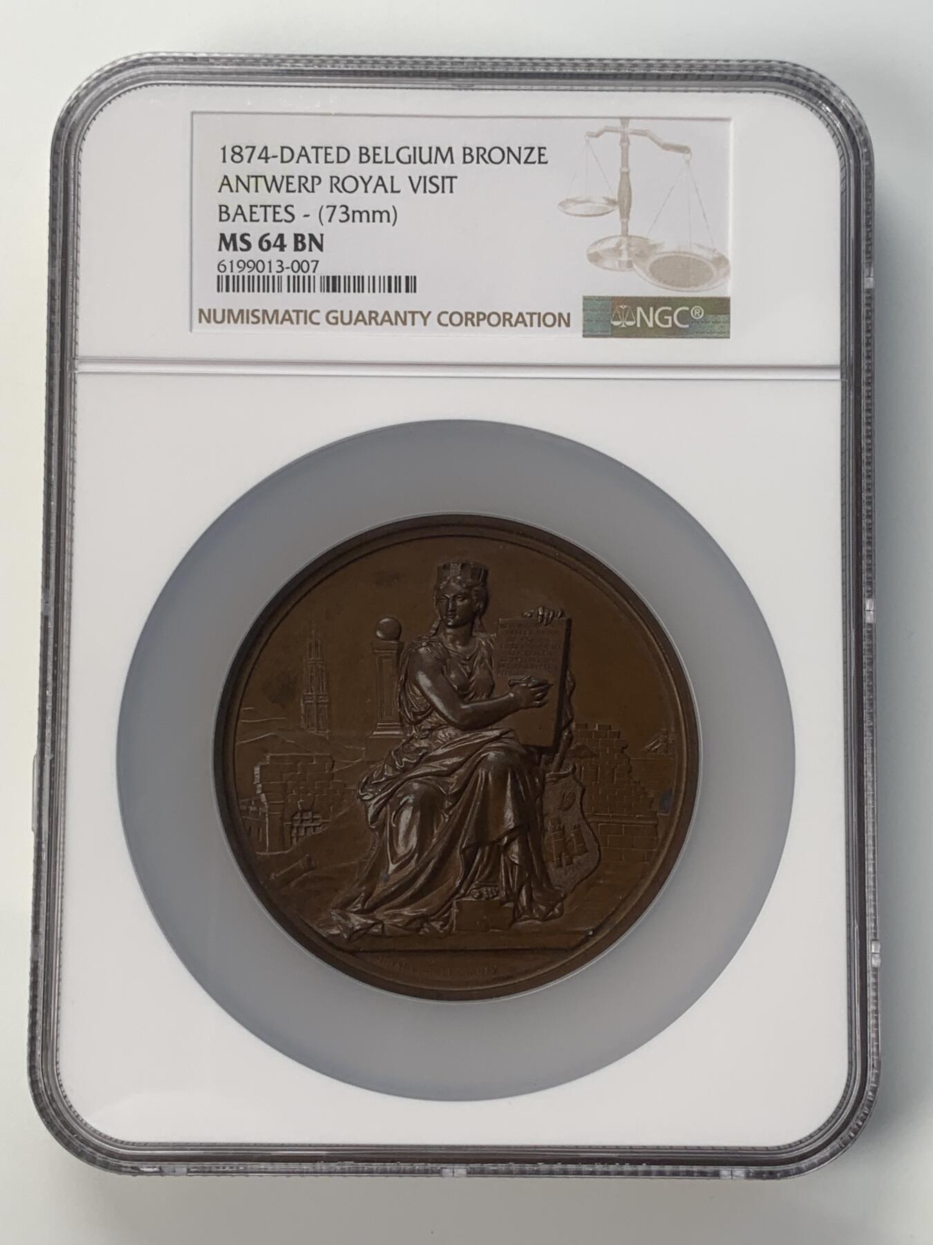 掌中浮雕-藏着的欧洲第042场 NGC MS64 : 1874年比利时王室访问安特卫普铜章，73mm，F. Baetes.，背面头像分别为国王利奥波德二世、王后玛丽·亨利埃特和公主路易丝