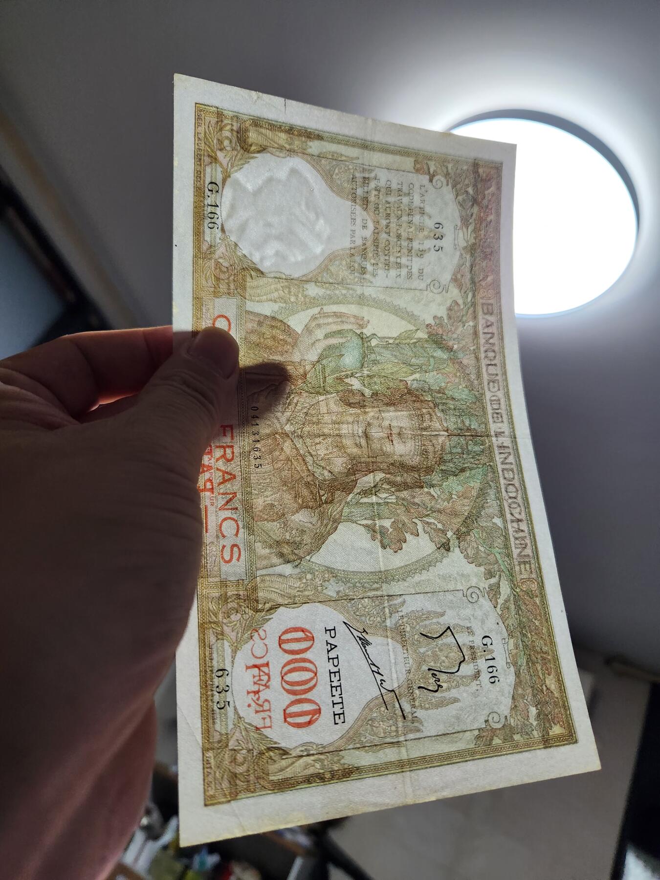 11月21号晚上8点 外国纸币自动截拍第61场 法属印支东方汇理银行加盖法属塔希提 100法郎大票面纸币流通好品