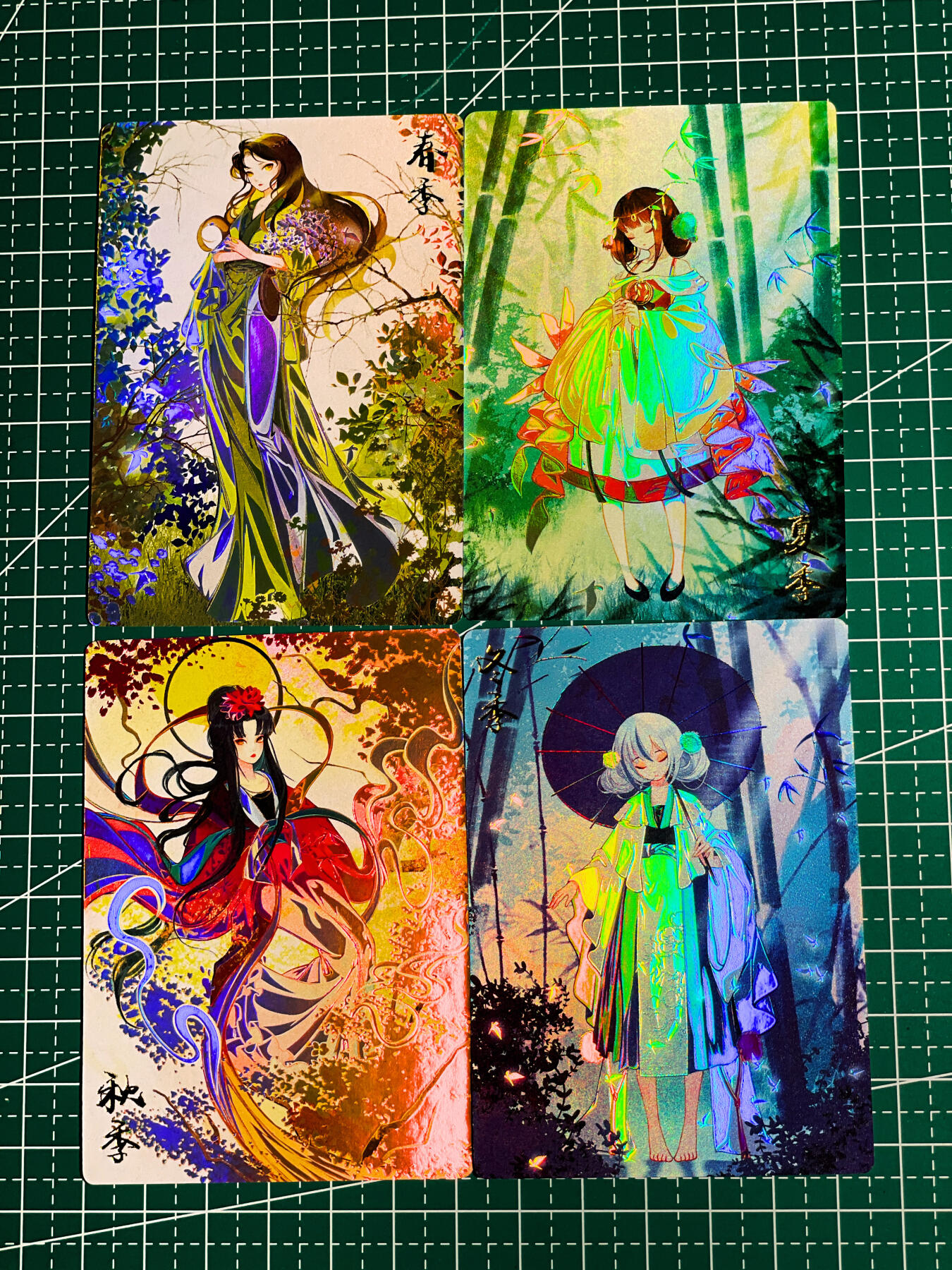 显眼宝36期 11月14日晚22:00截拍 佣金1起 可寄存～ 齐卡文化 四季 彩闪4张 很闪 63*88