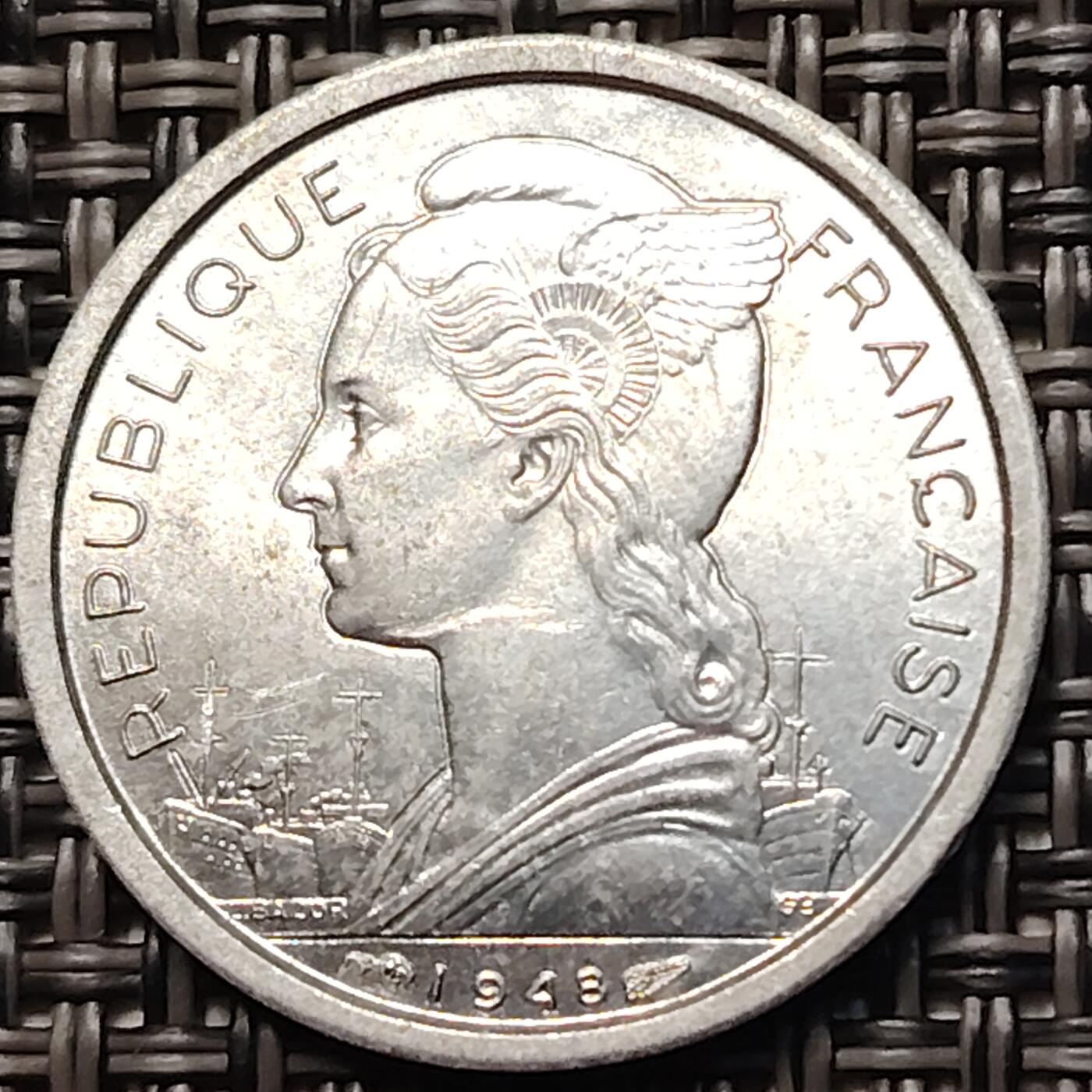 布加迪🐬～世界钱币(上海)🌾第 260 期 /  各国套币和散币 法属留尼汪🇷🇪 1948年 1法郎铝币